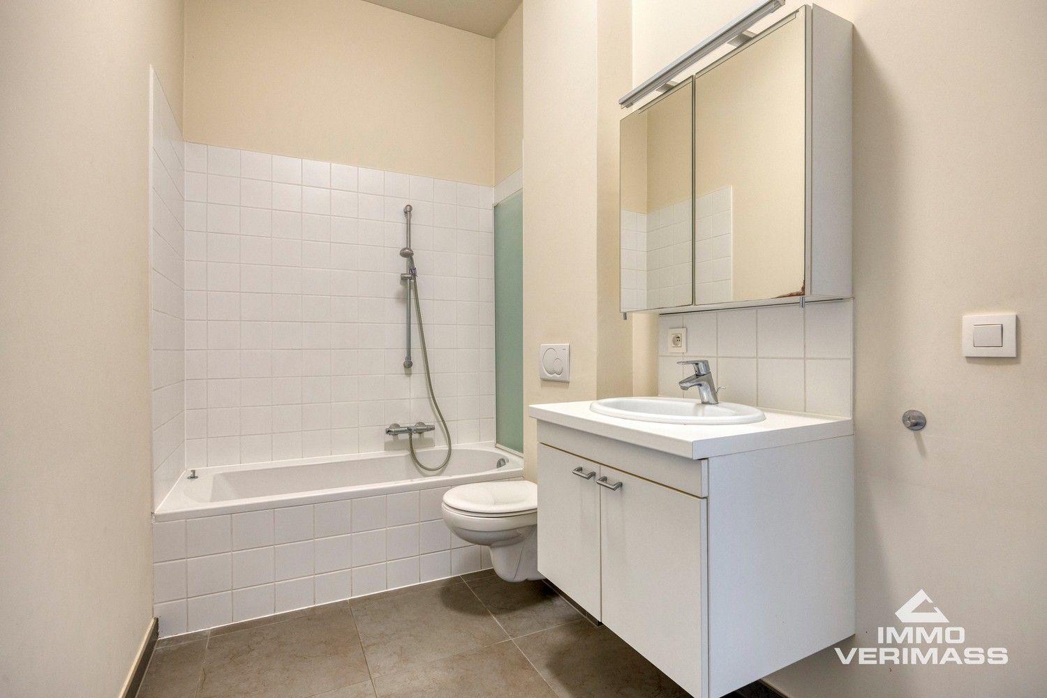 Instapklaar appartement met topligging in Leuven foto 14