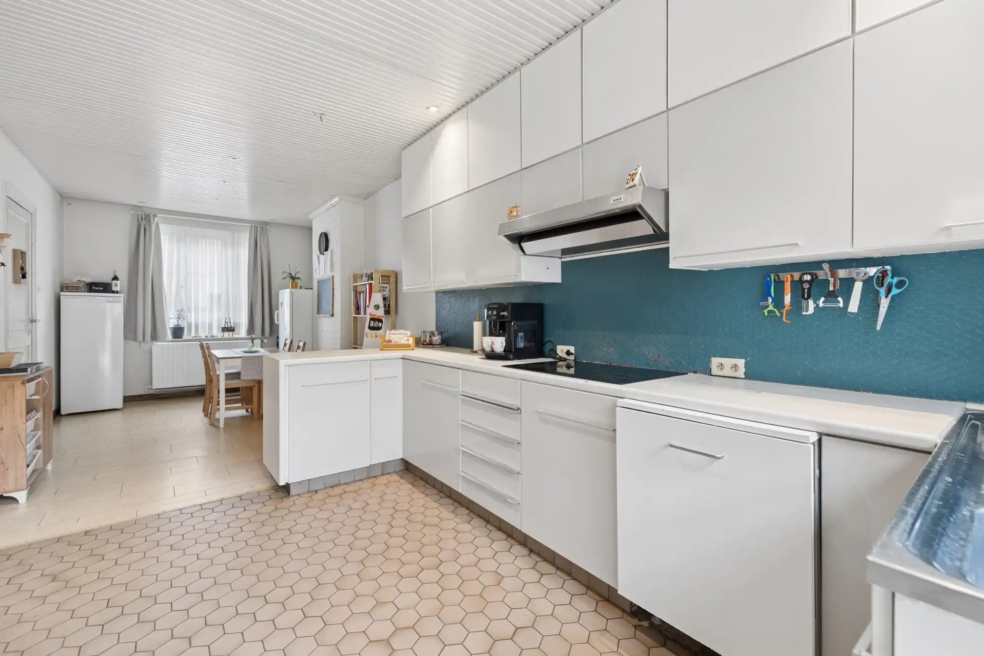Instapklare woning met 3 slaapkamers en grote tuin foto 9