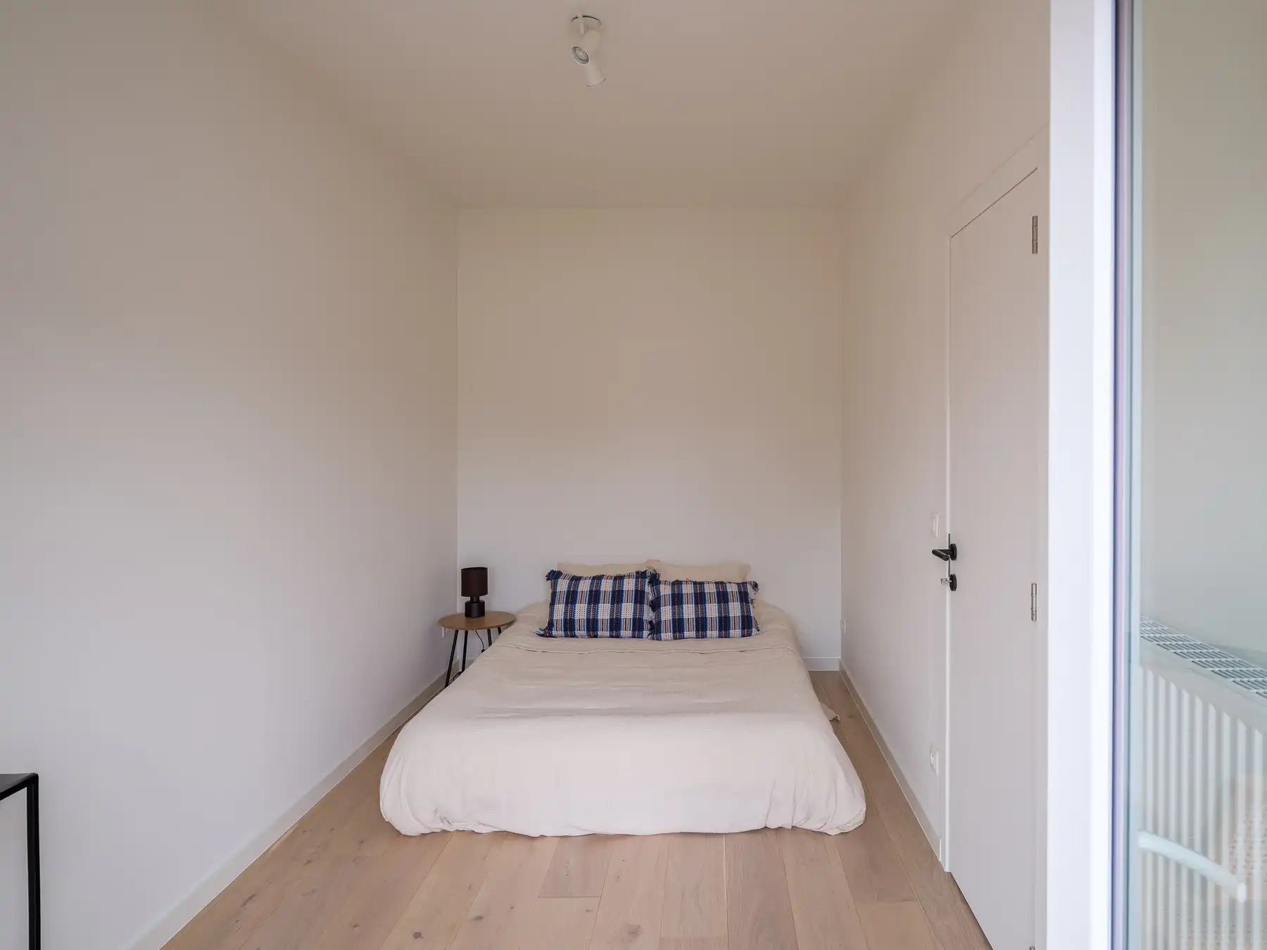 Kwalitatief gerenoveerd appartement nabij Dampoort foto 9