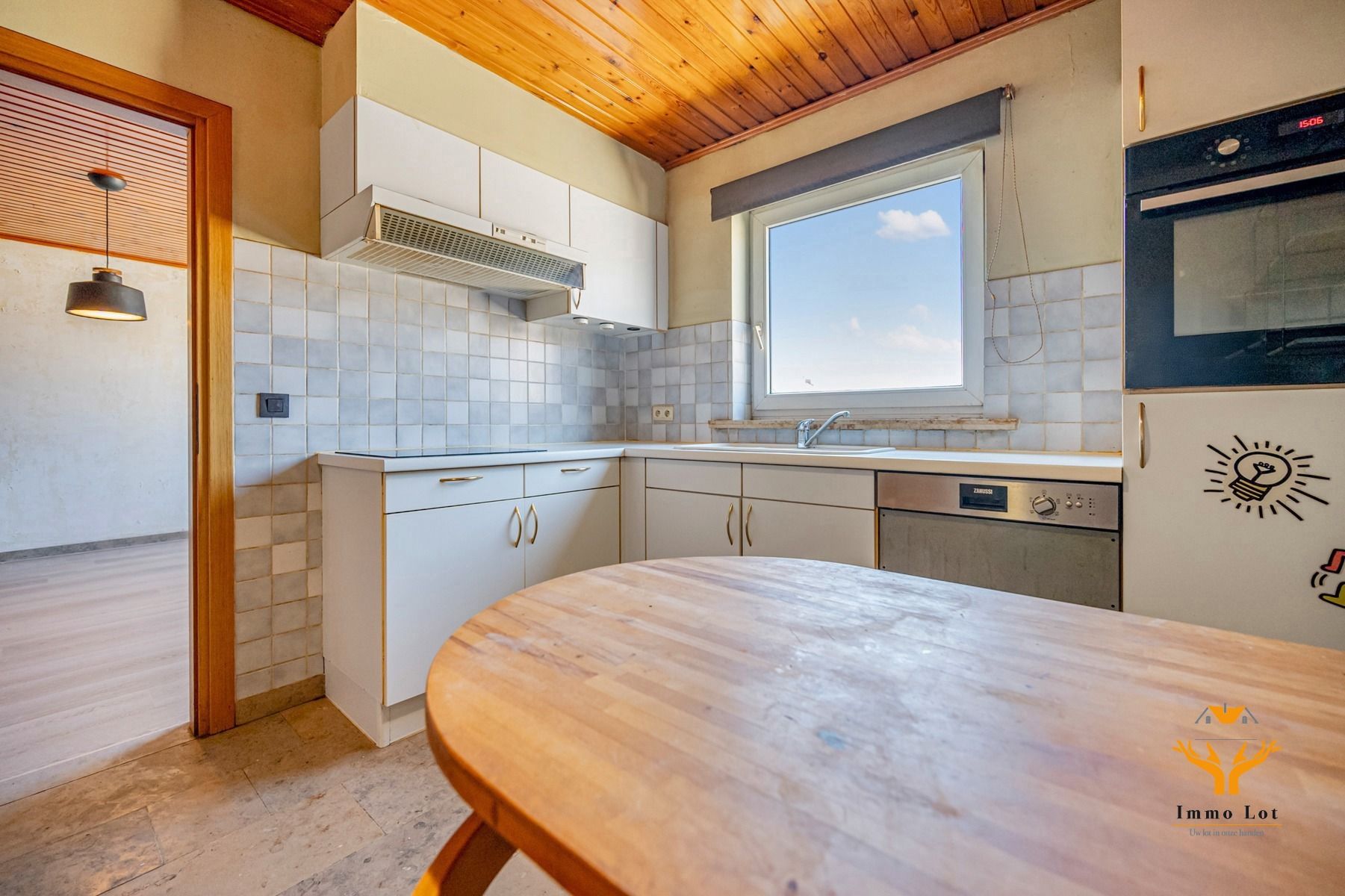 Licht op te frissen appartement op toplocatie foto 3