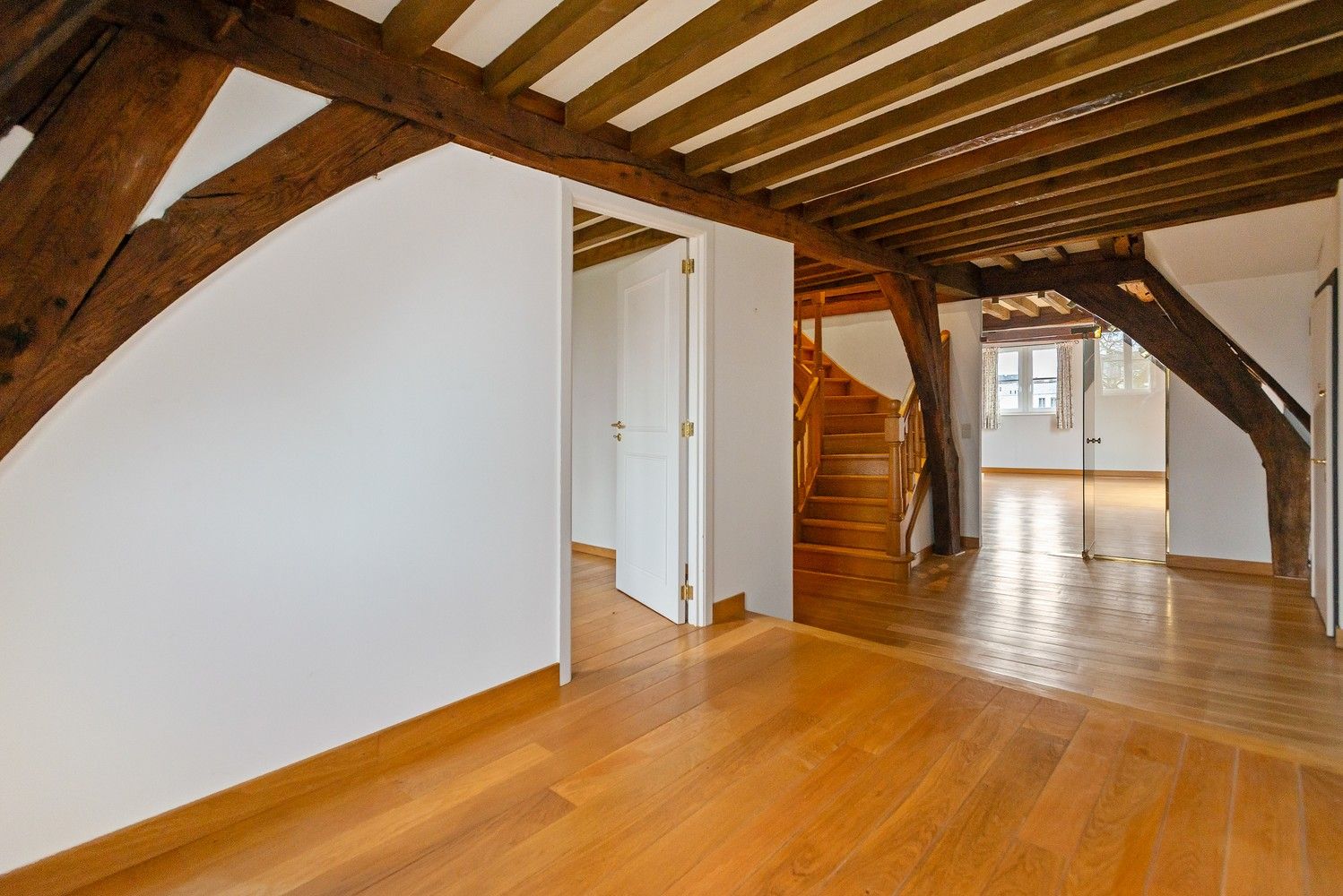 Unieke, lichtrijke loftduplex in het historisch centrum van Lier foto 17
