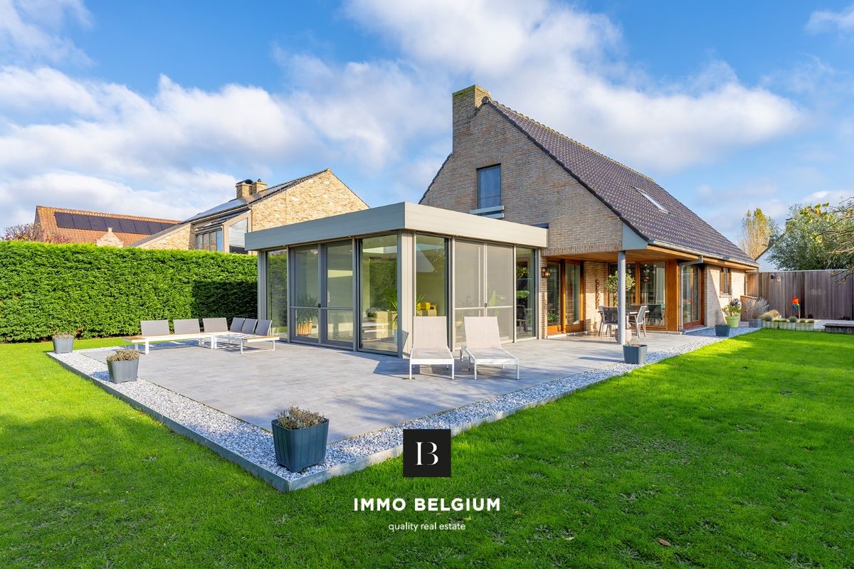 Instapklare, gerenoveerde villa op toplocatie in De Haan foto 3