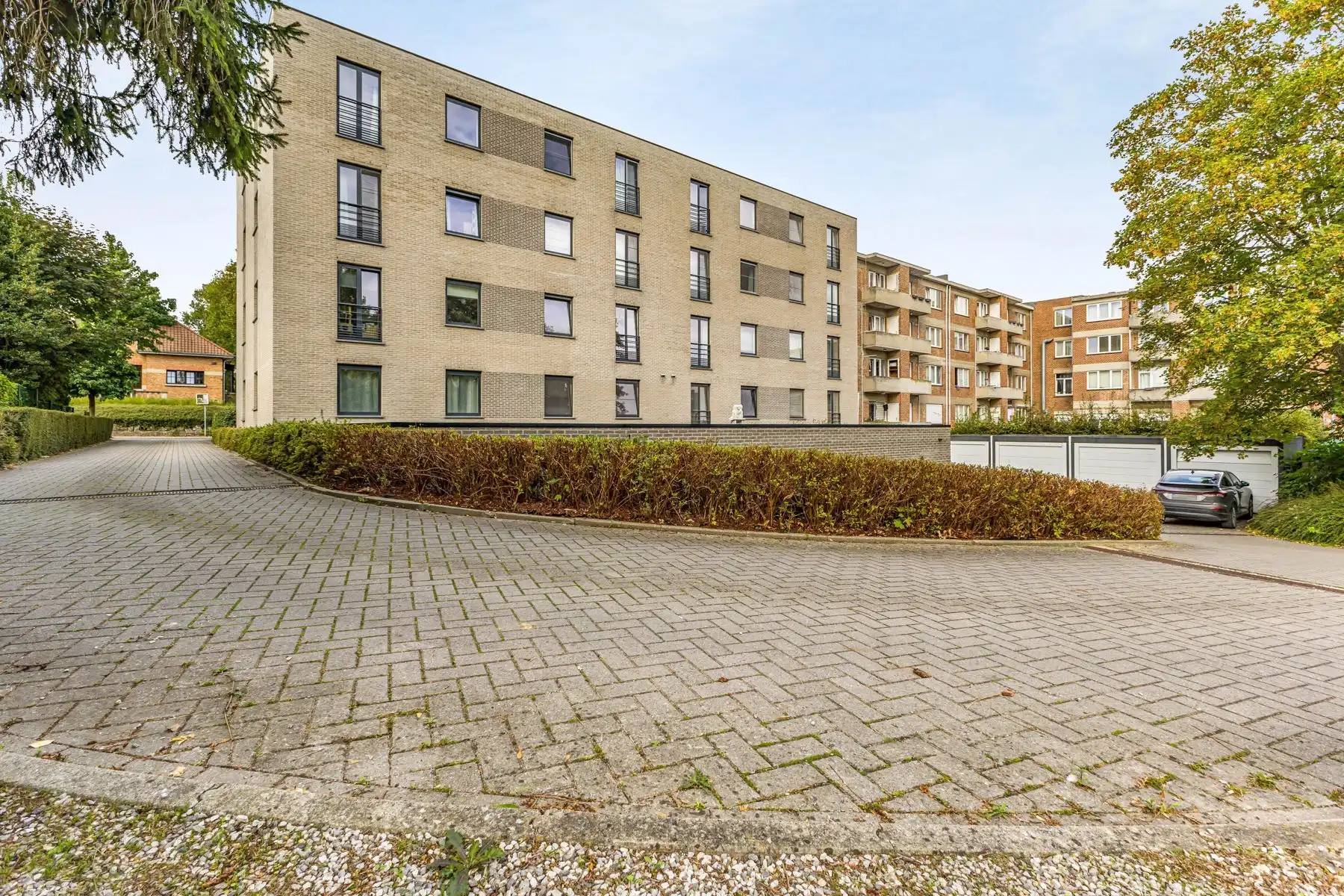 Zeer gunstig gelegen appartement met 2 slaapkamers + garage foto 2