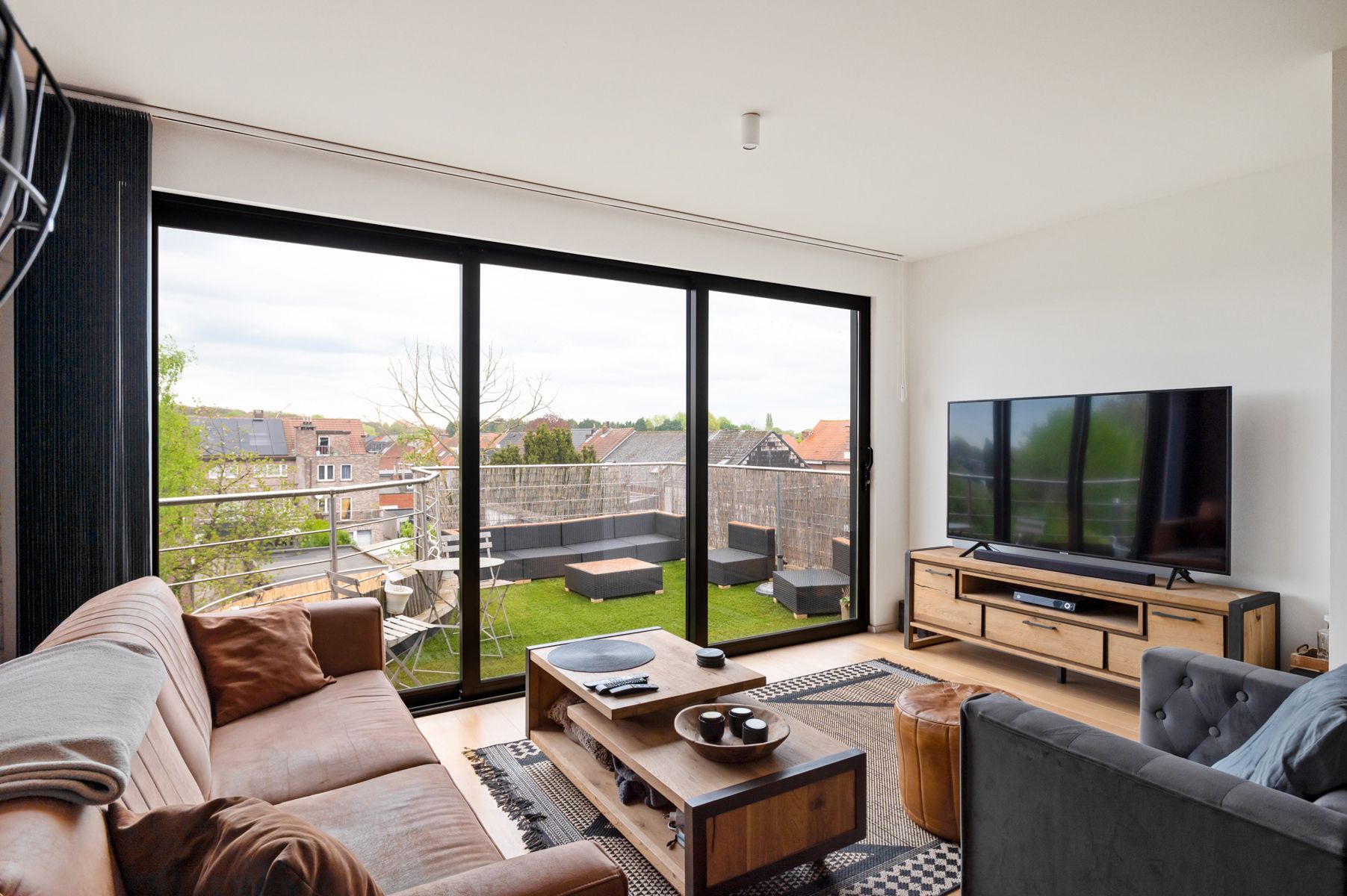 Modern dakappartement met prachtig terras in hartje Aartselaar foto 2