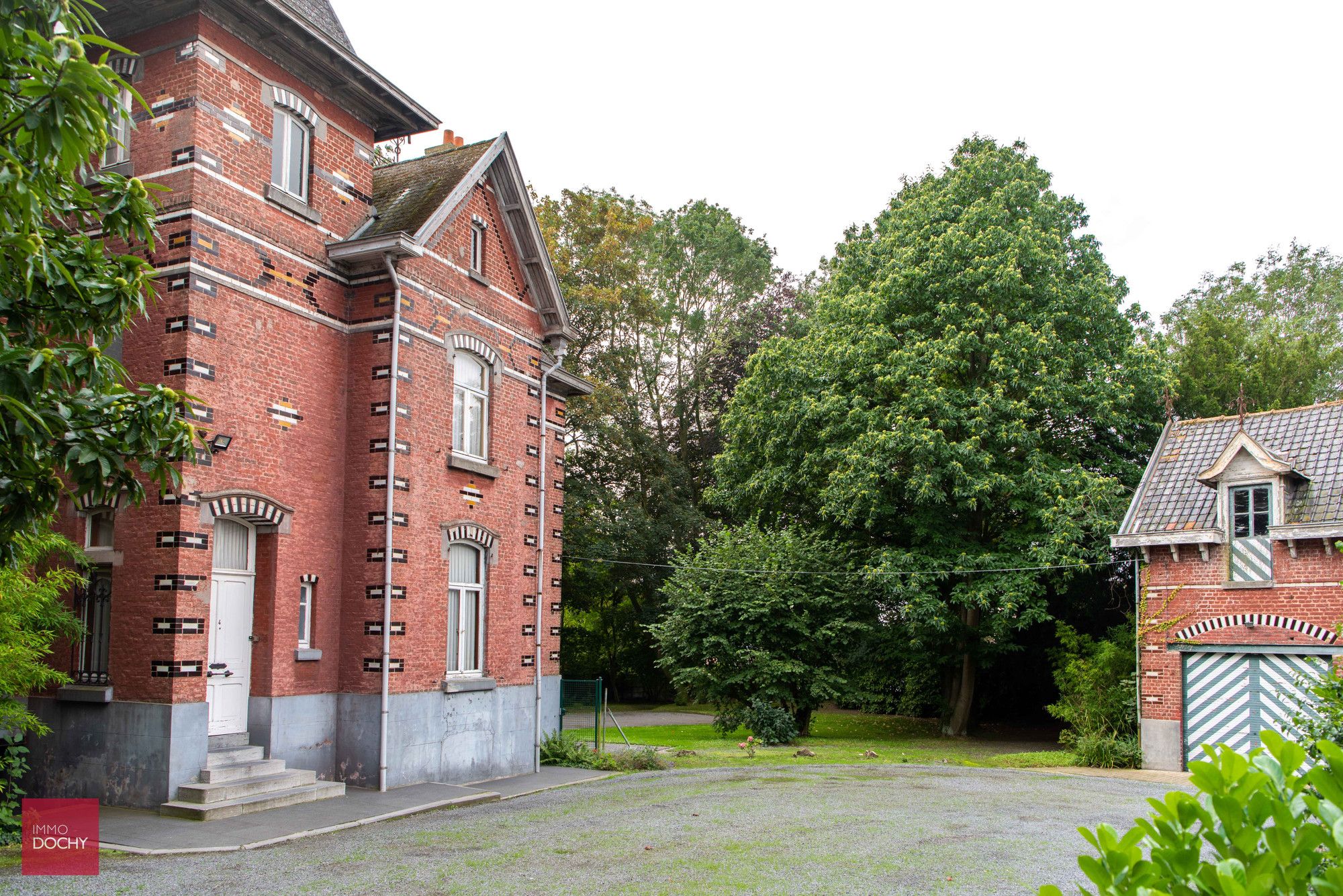 Karaktervol en centraal gelegen villa-herenhuis foto 3