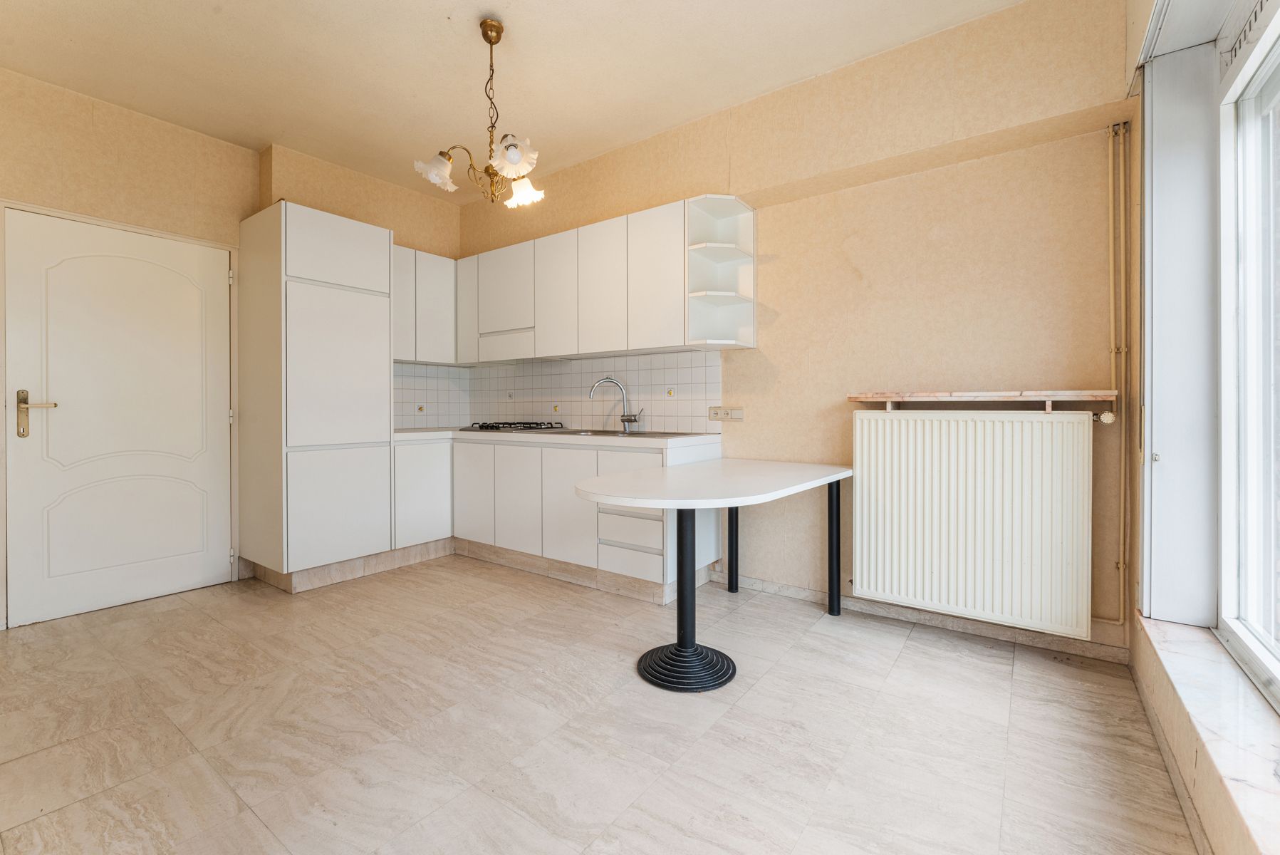 Centraal gelegen woning met 4 slpk , 2 garages en stadstuin foto 8