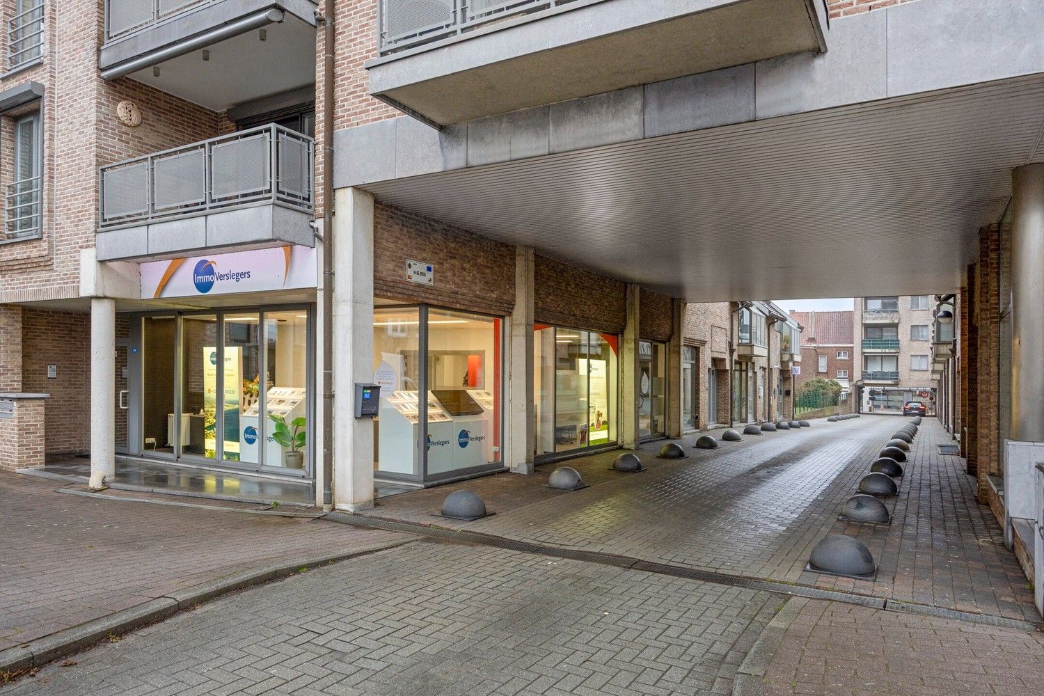 Instapklaar appartement met 2 slaapkamers en garage in het centrum van Lanaken! foto 26