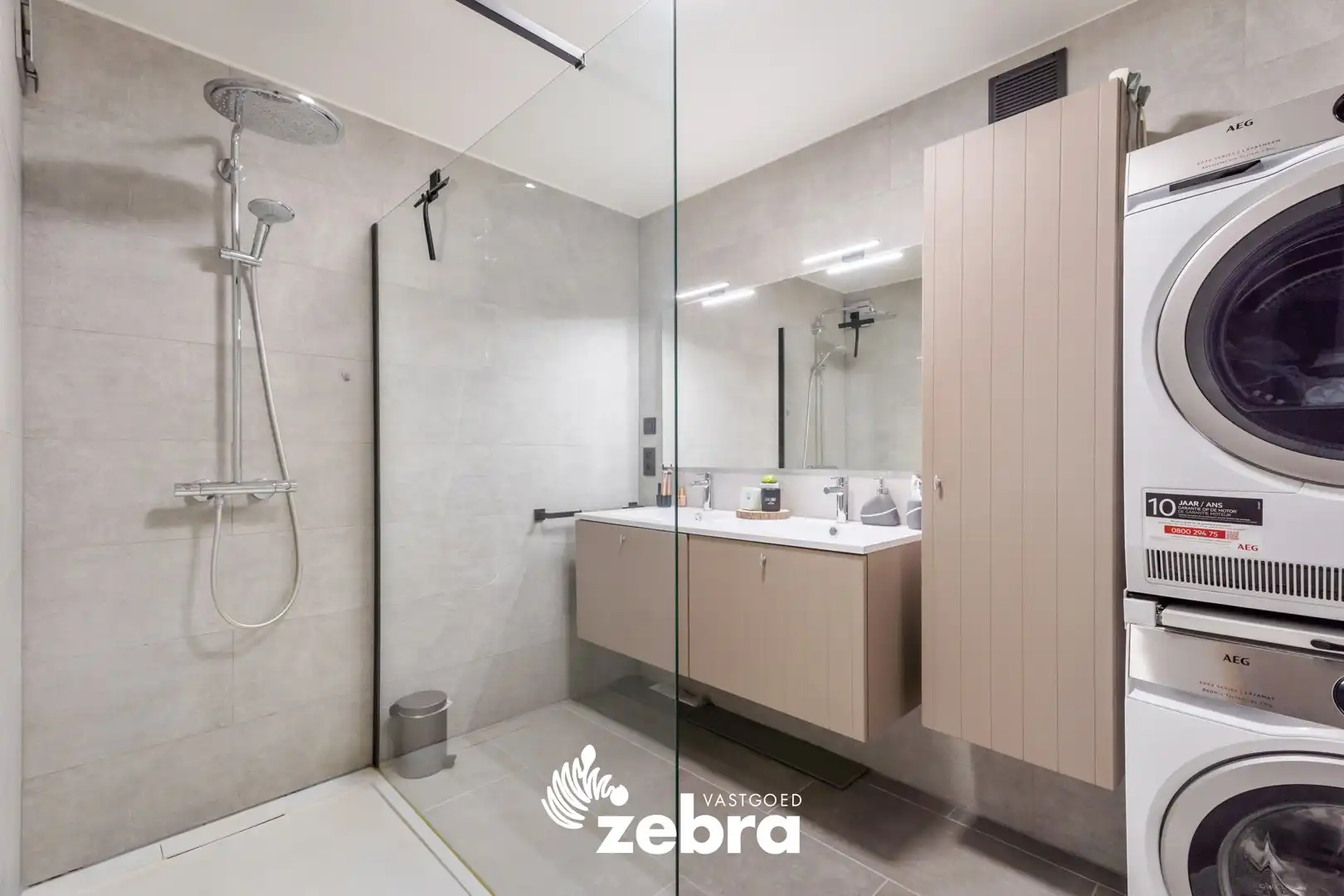 Ruim & instapklaar appartement met garage op een centrale ligging te Harelbeke! foto 12