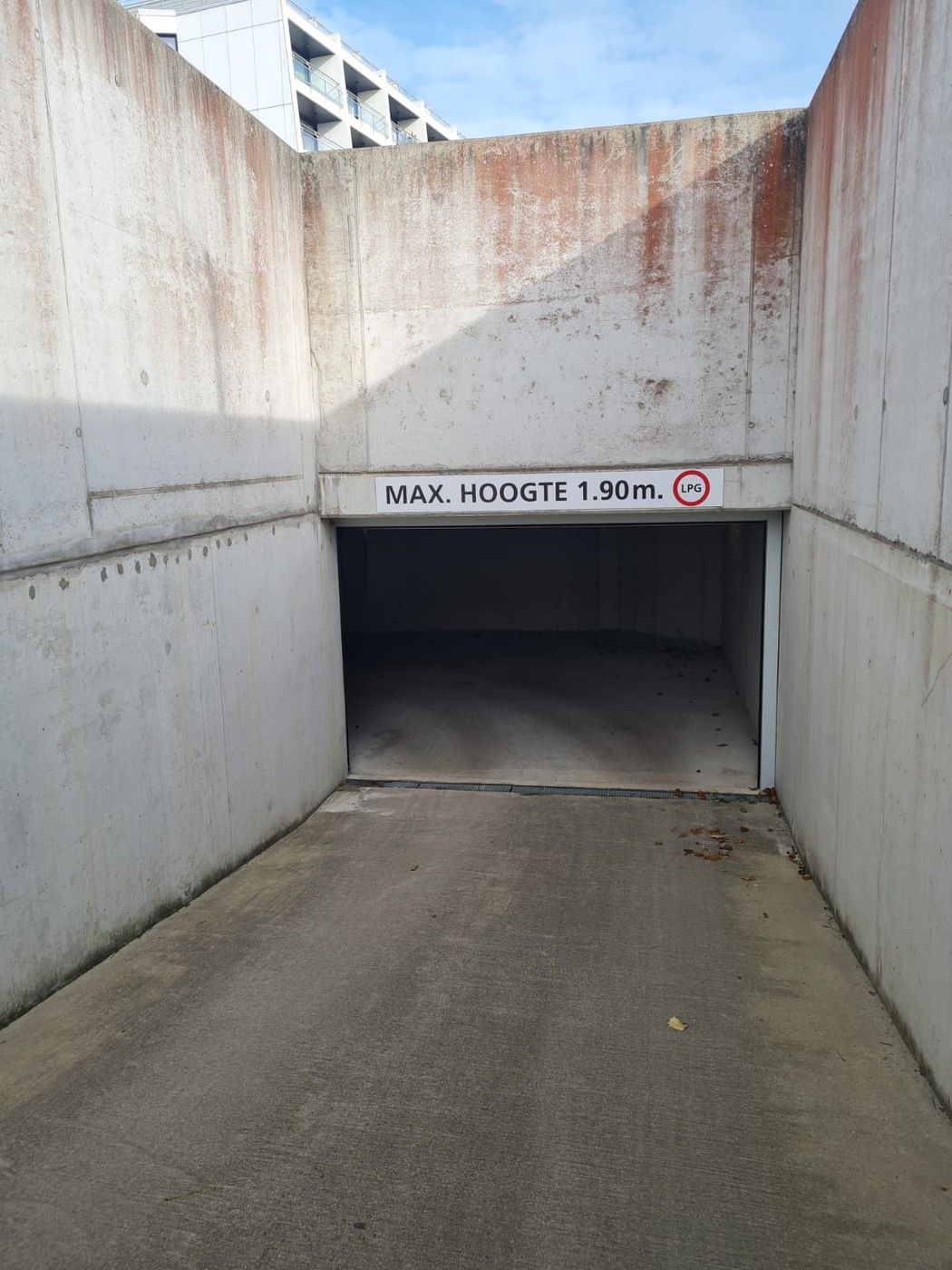 Garage in recent complex – Nieuwpoort foto 5