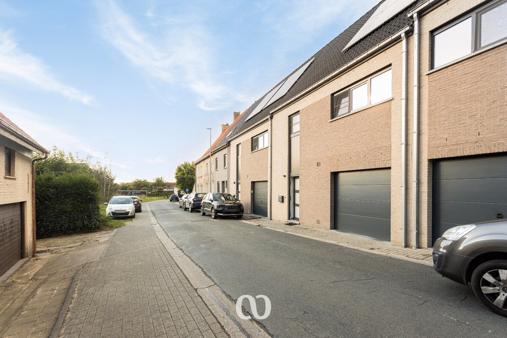 Recent gebouwde woning op rustige locatie foto 2