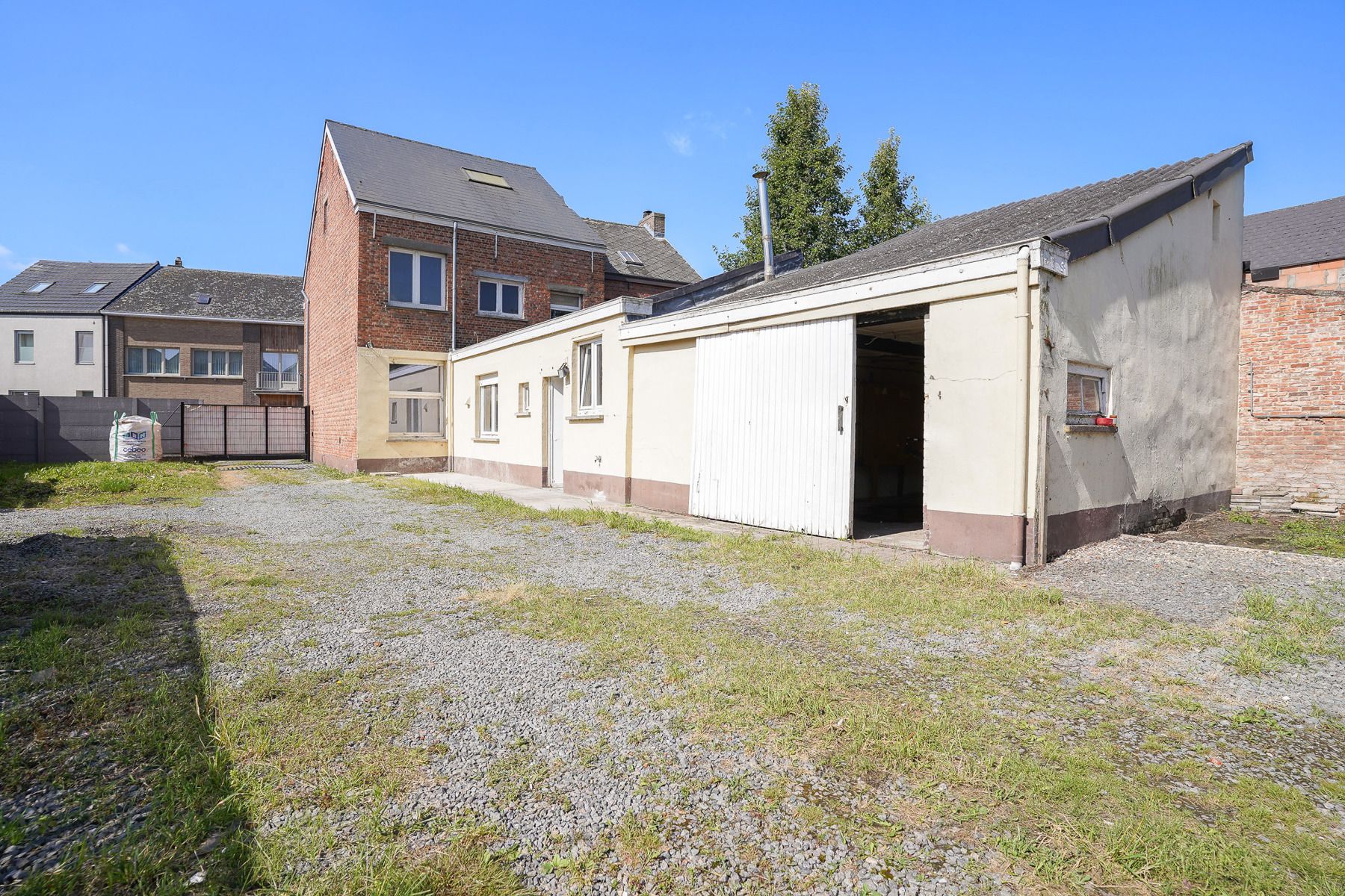 Ruime, verder te renoveren woning in Londerzeel St Jozef foto 19