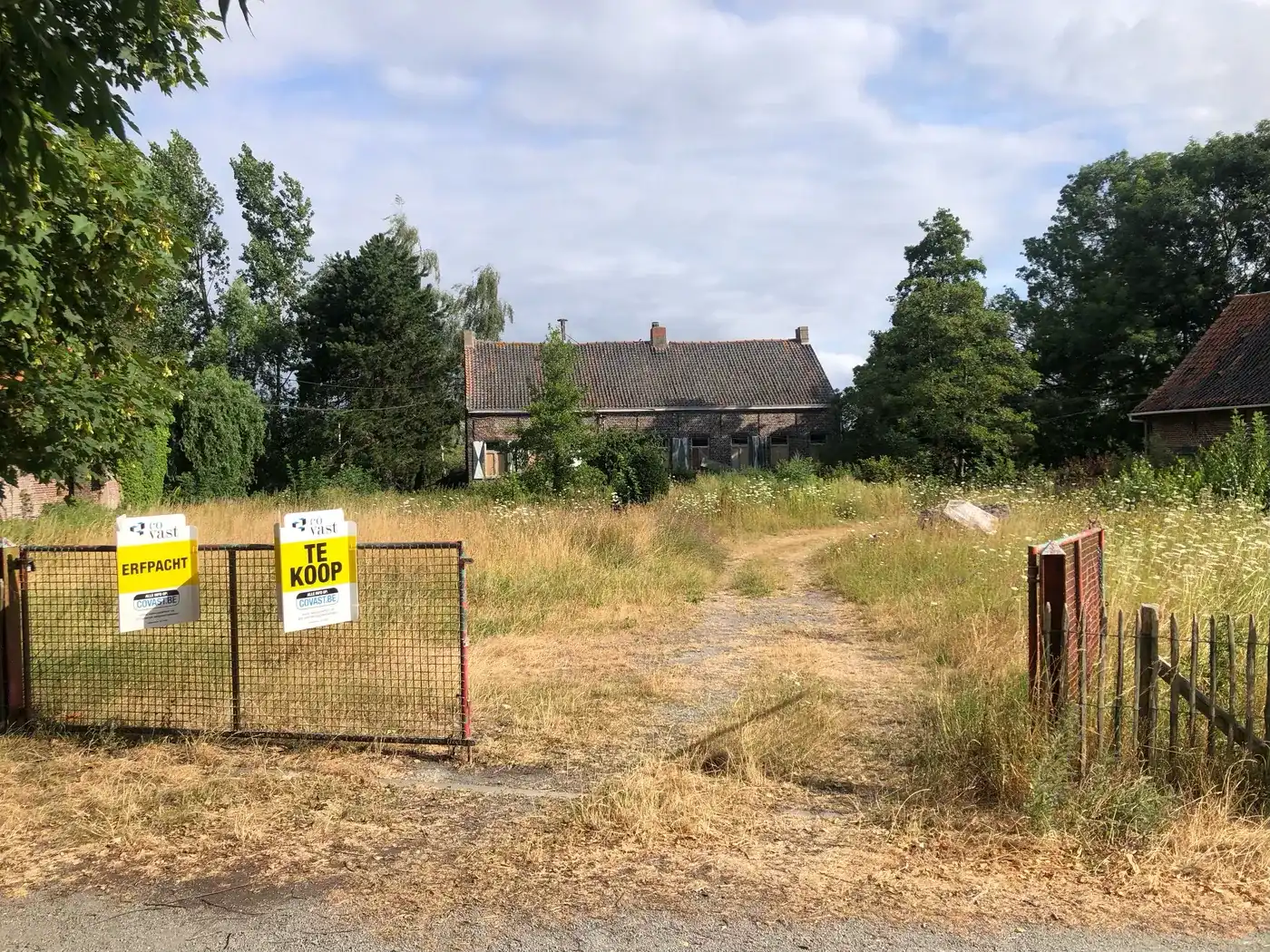 Hoofdfoto van de publicatie: Bissegem – Historische hoevesite Armengoed met toekomstpotentieel