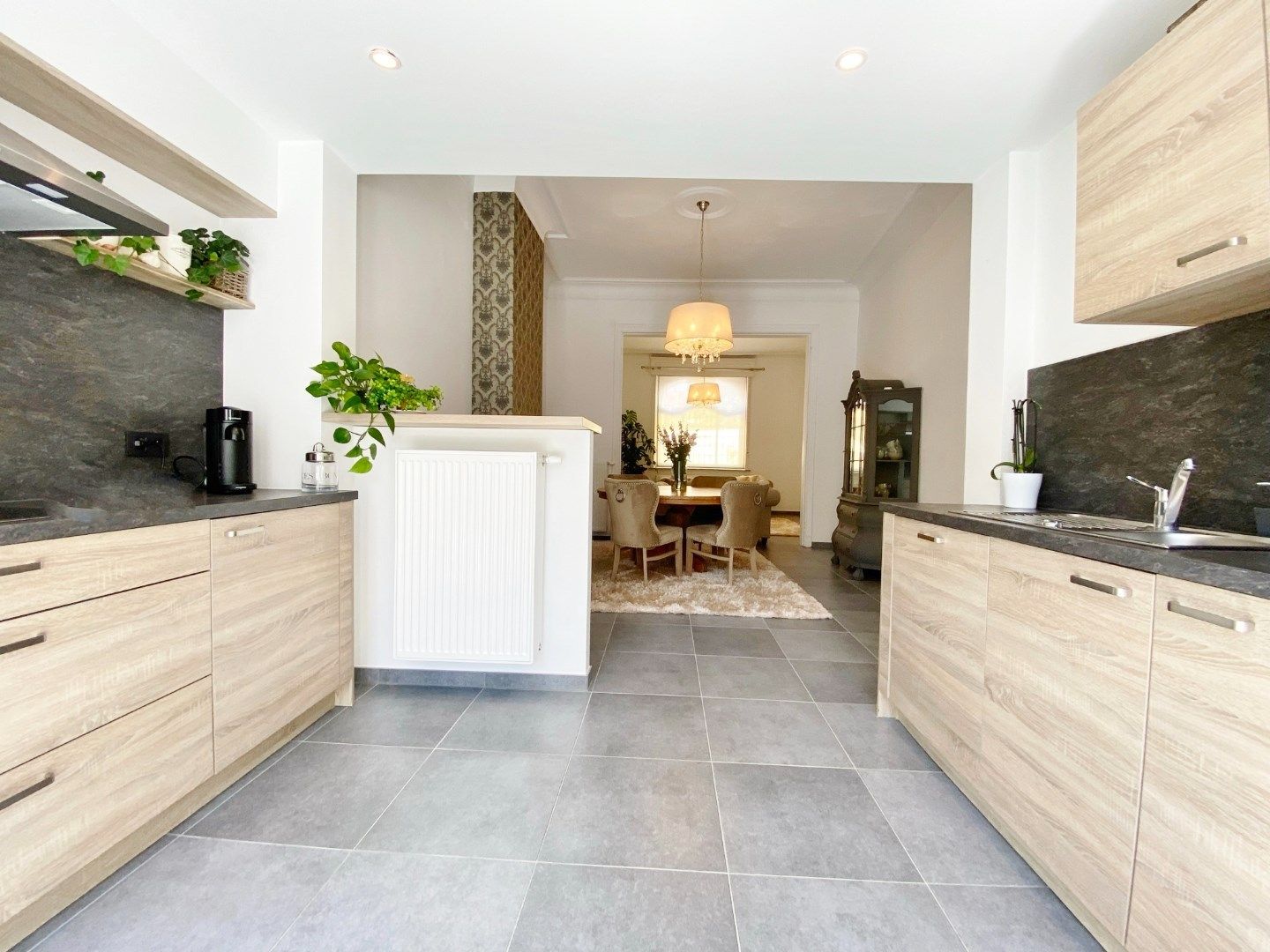 Volledig vernieuwde stadswoning met behoud van authentieke stijl foto 7