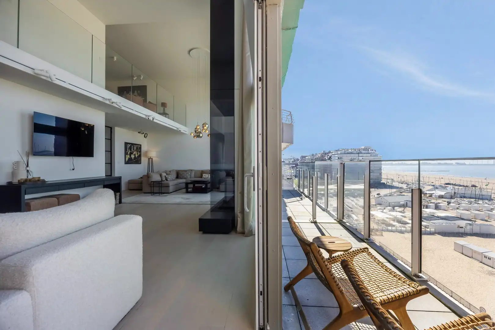 Exclusieve mezzanine met panoramisch frontaal zeezicht – Residentie Royal Navy foto 4