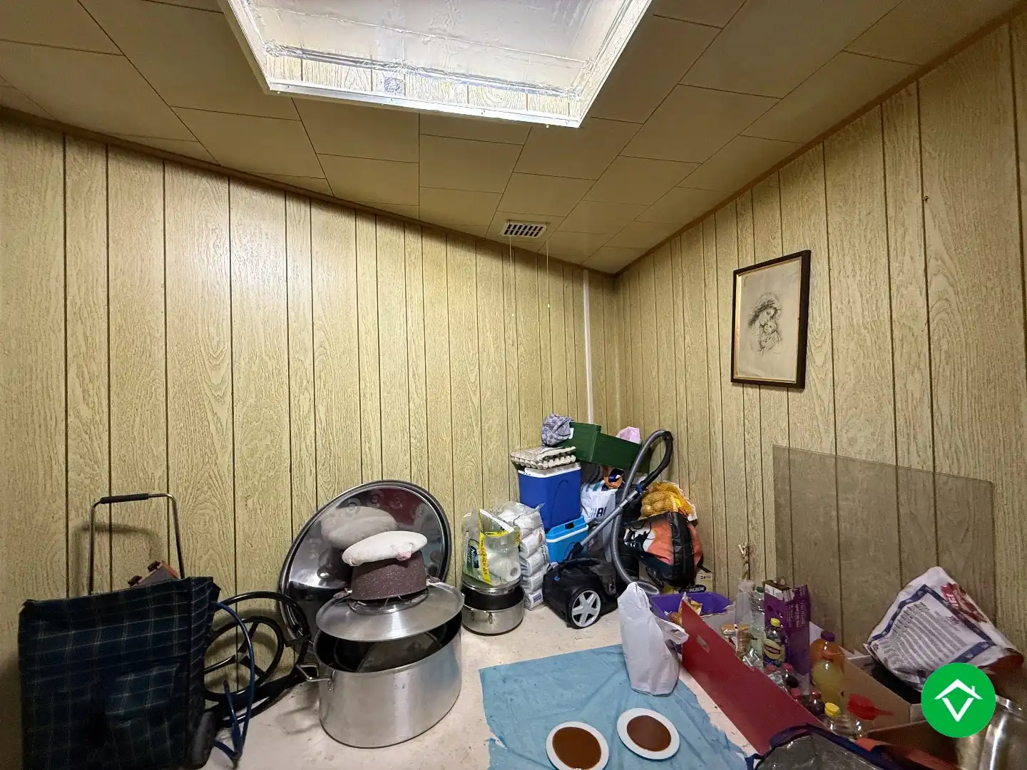 Rijwoning met 2 slaapkamers en koer te Roeselare foto 7