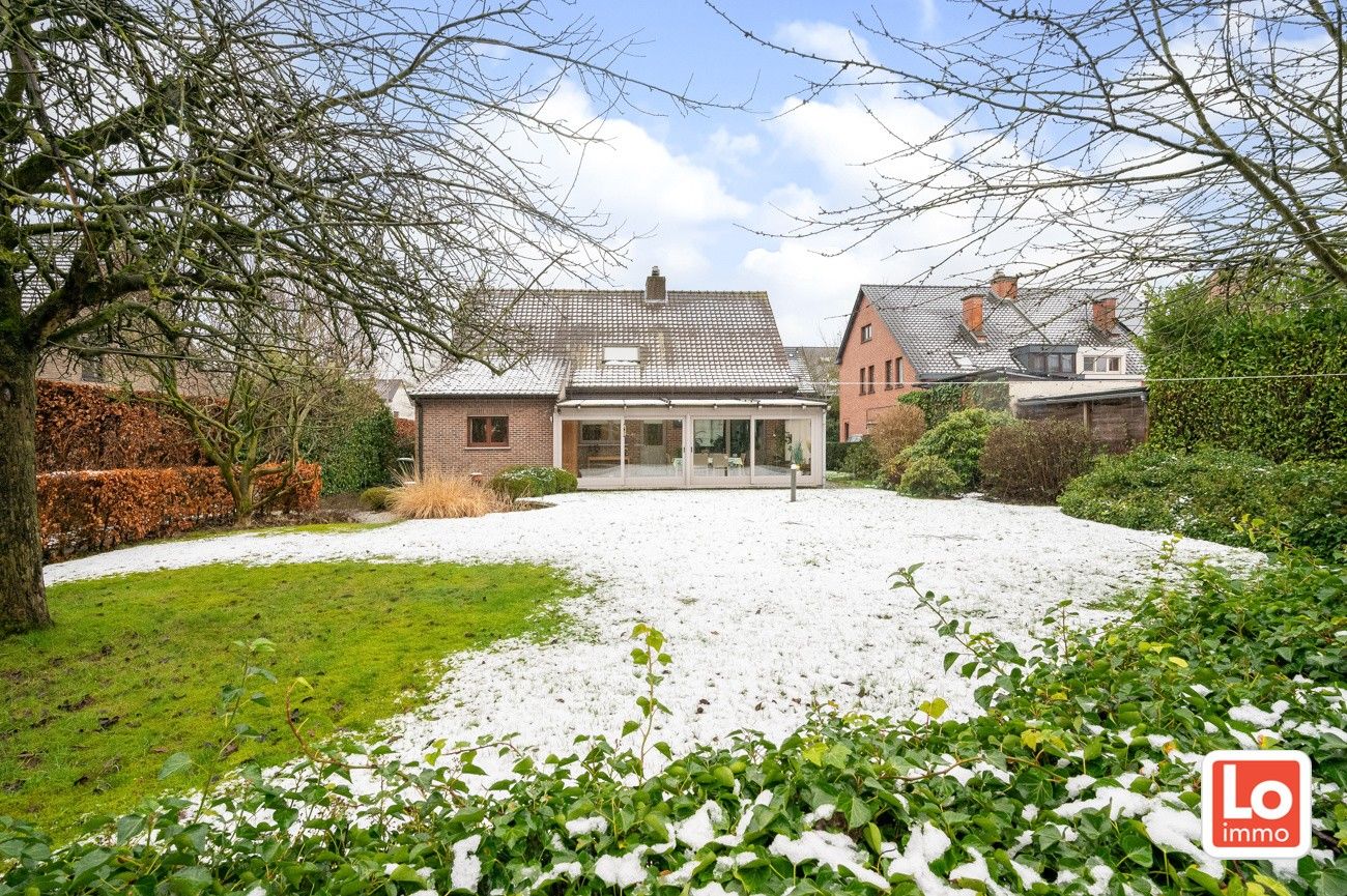 VERKOCHT! Charmante alleenstaande woning met grote tuin te Sint-Amandsberg! foto 22