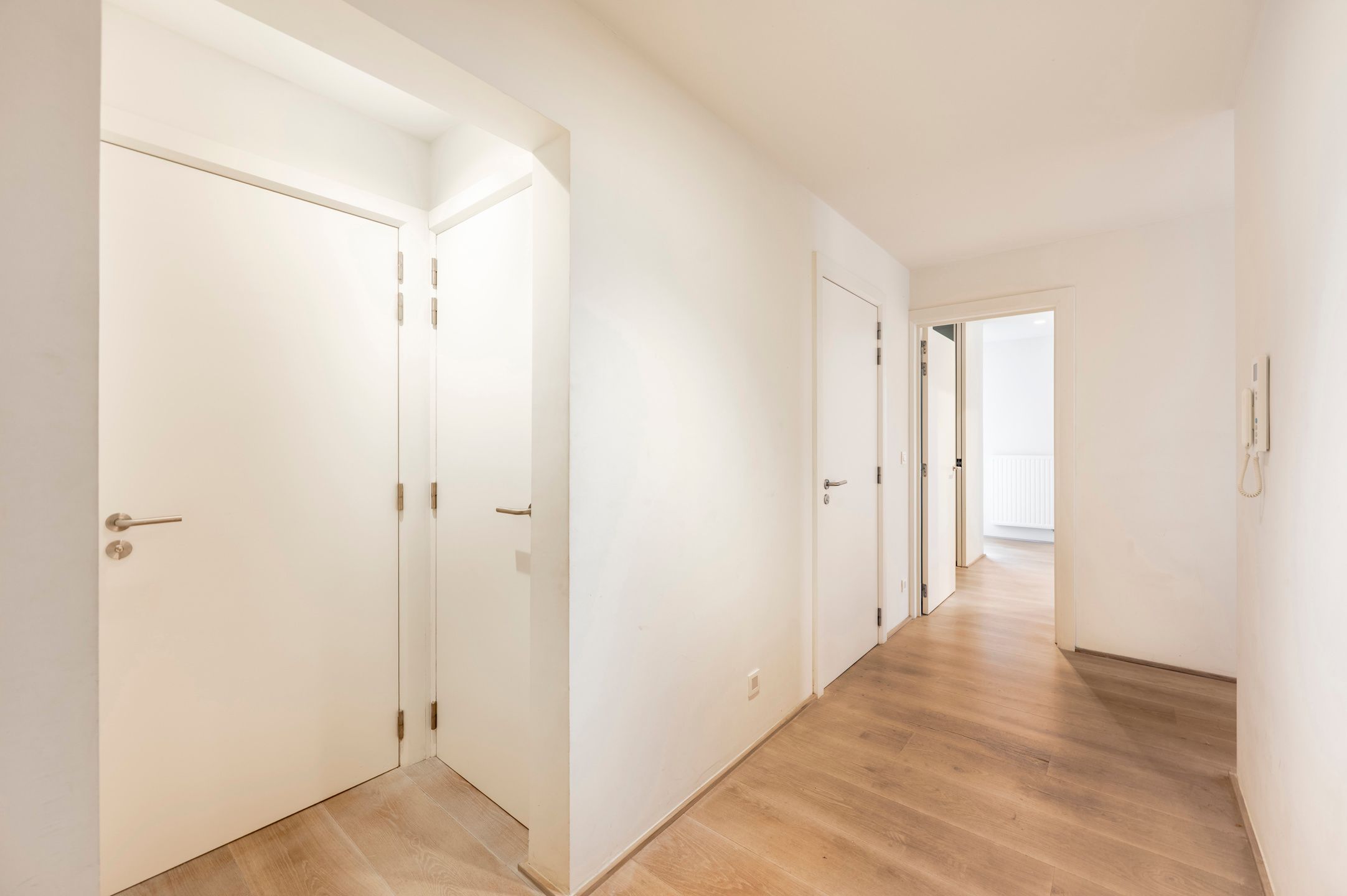 ANTWERPEN - Ruim en licht appartement met uitzonderlijk uitzicht op de kaaien foto 17