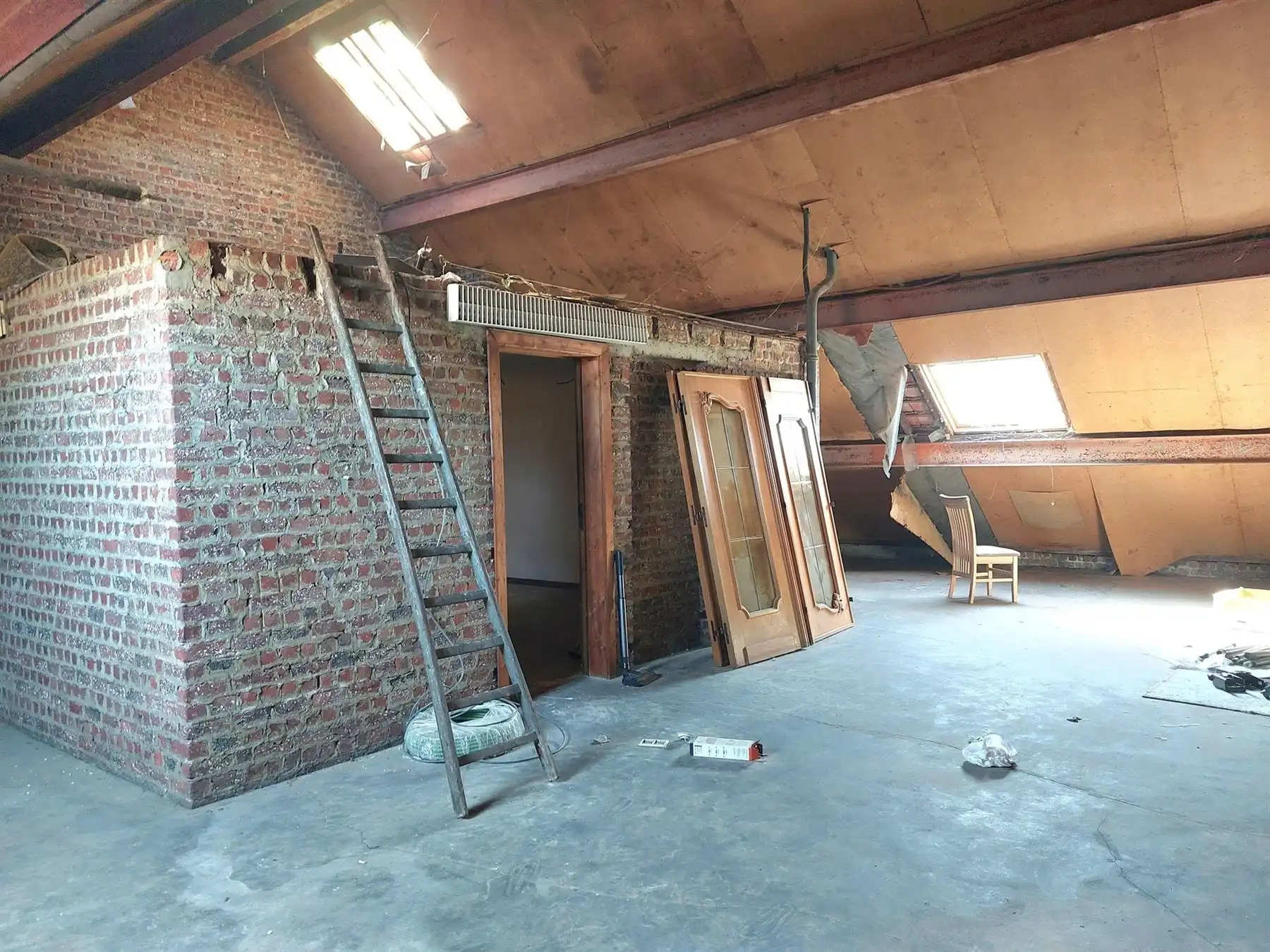 KARAKTERVOLLE HERENWONING IN CENTRUM GRIMBERGEN  foto 17