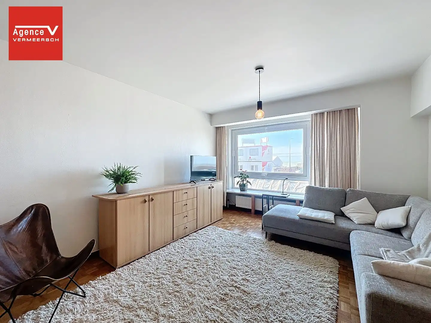 Instapklaar gemeubileerd zeezicht-appartement nabij duinen te Mariakerke!  foto 3