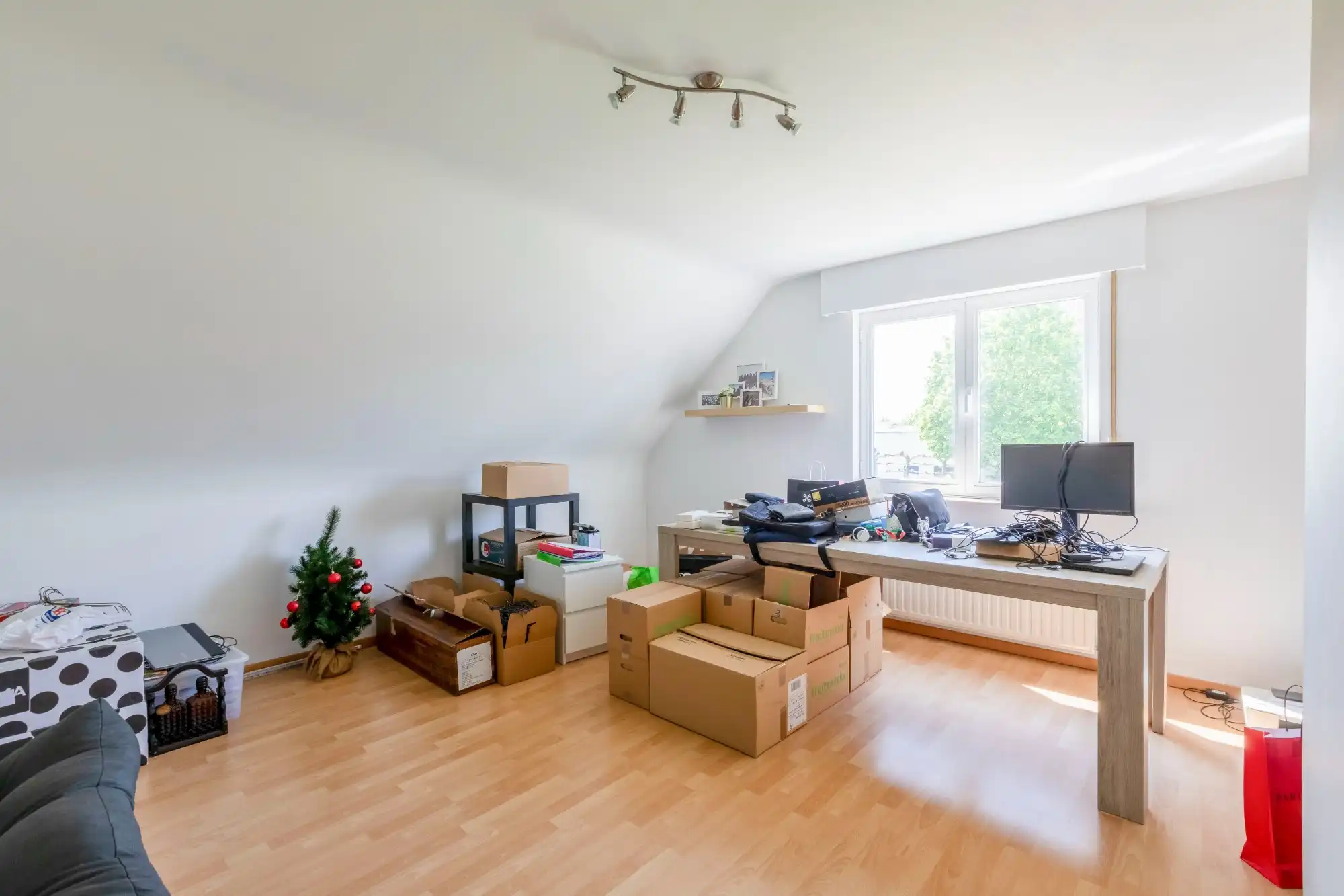 Rustig gelegen villa met prachtige tuin foto 15