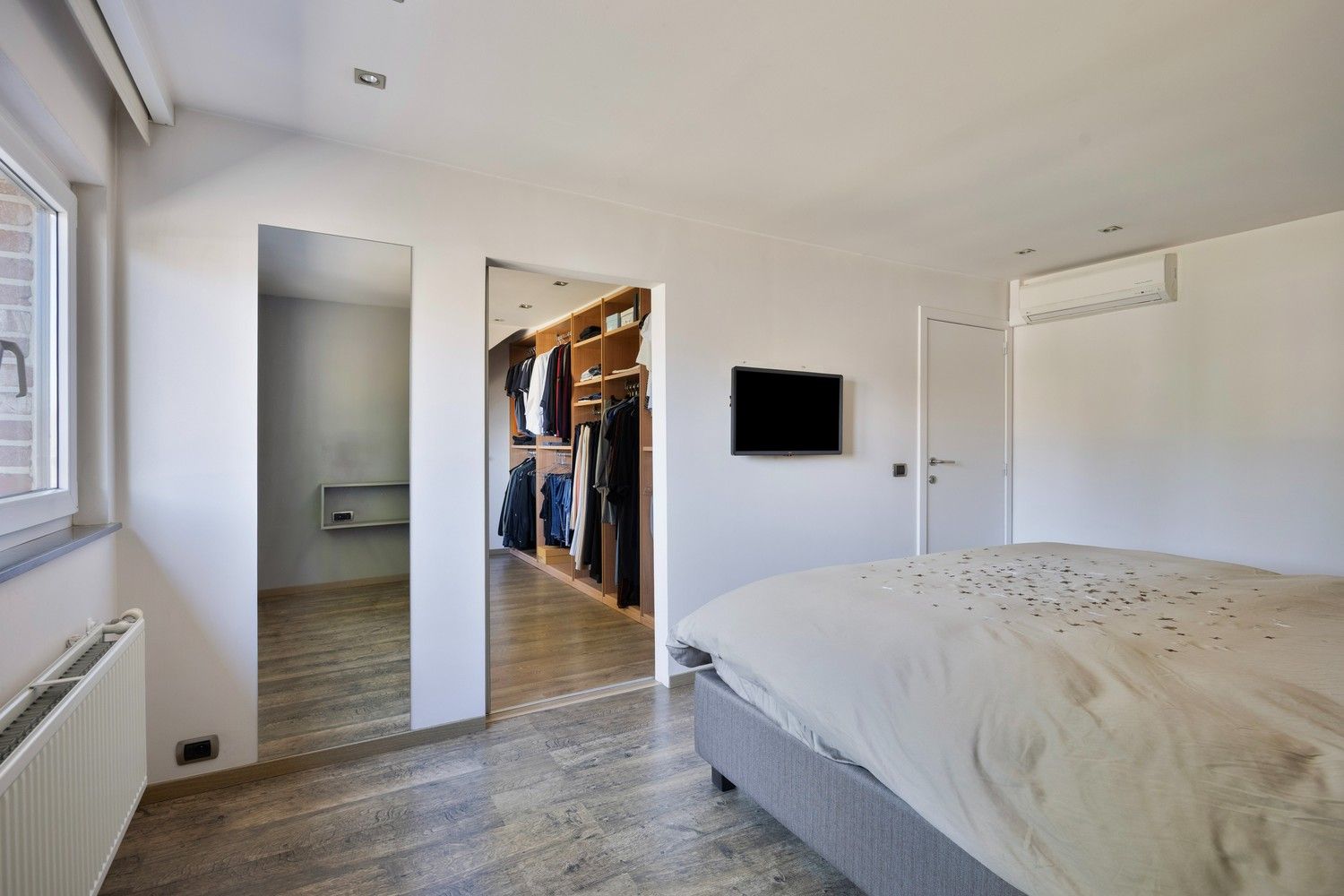 Stijlvol wonen in As: ruime, instapklare woning met tuin en garage foto 24