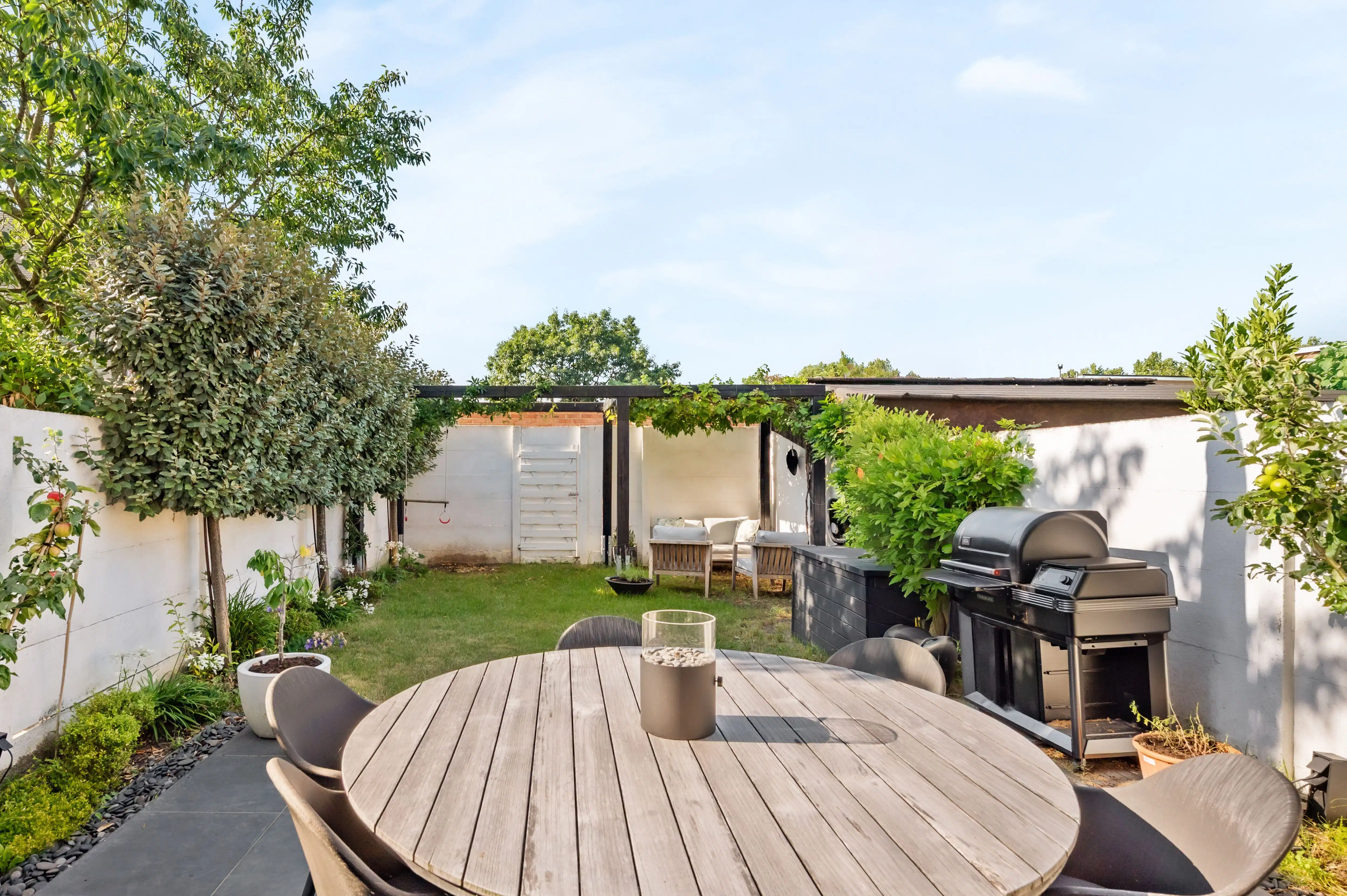 Instapklare gezinswoning met gezellige tuin in Merksem! foto 16