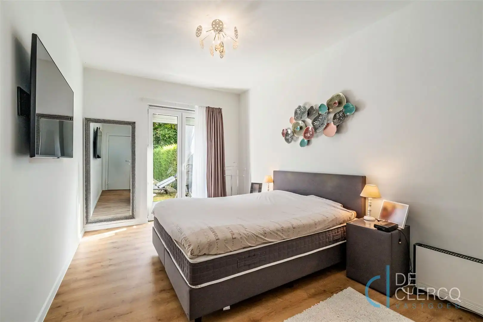 Modern, recent appartement te koop met garage in Gent! foto 9