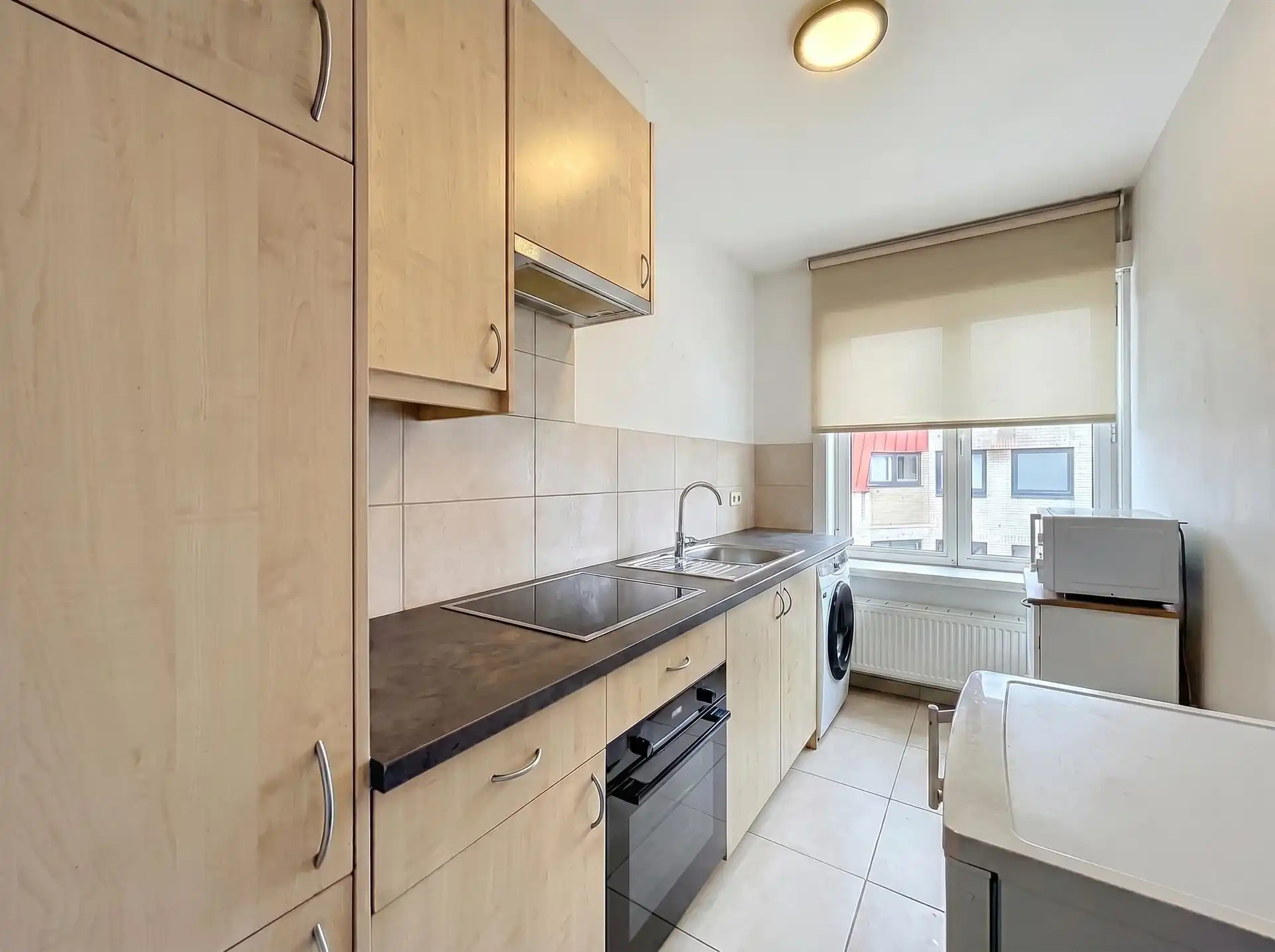 instapklaar 2 slaapkamer appartement met berging  op toplocatie foto 2