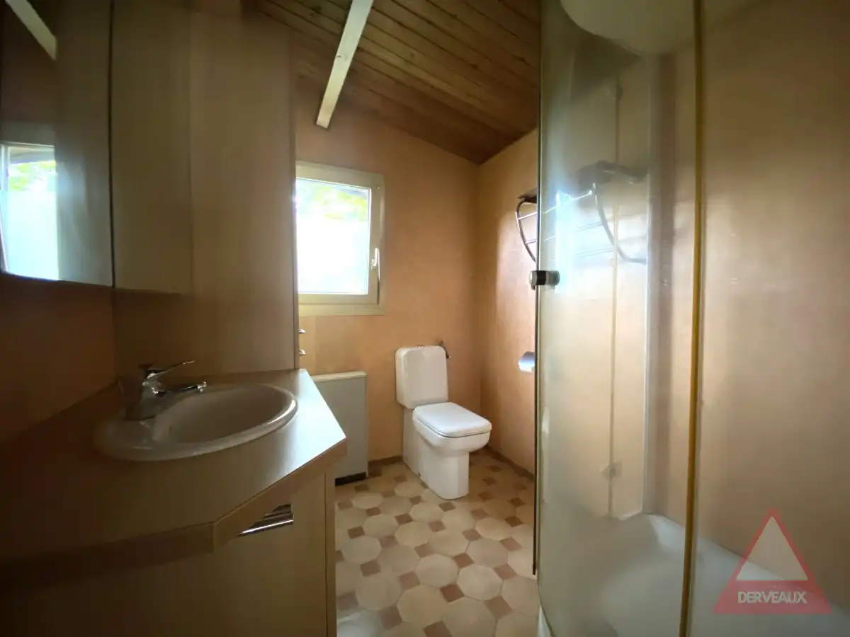 Zonnebeke – Gezellige chalet in groene omgeving foto 11