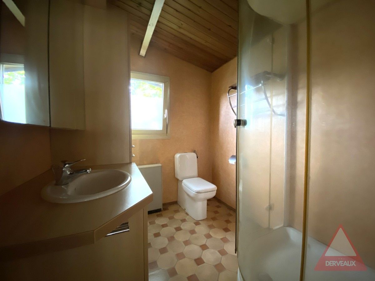 Zonnebeke – Gezellige chalet in groene omgeving foto 11