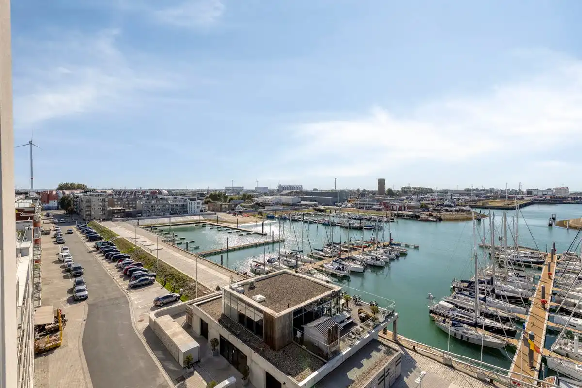 Ruim appartement met terras en zicht op jachthaven te koop foto 4
