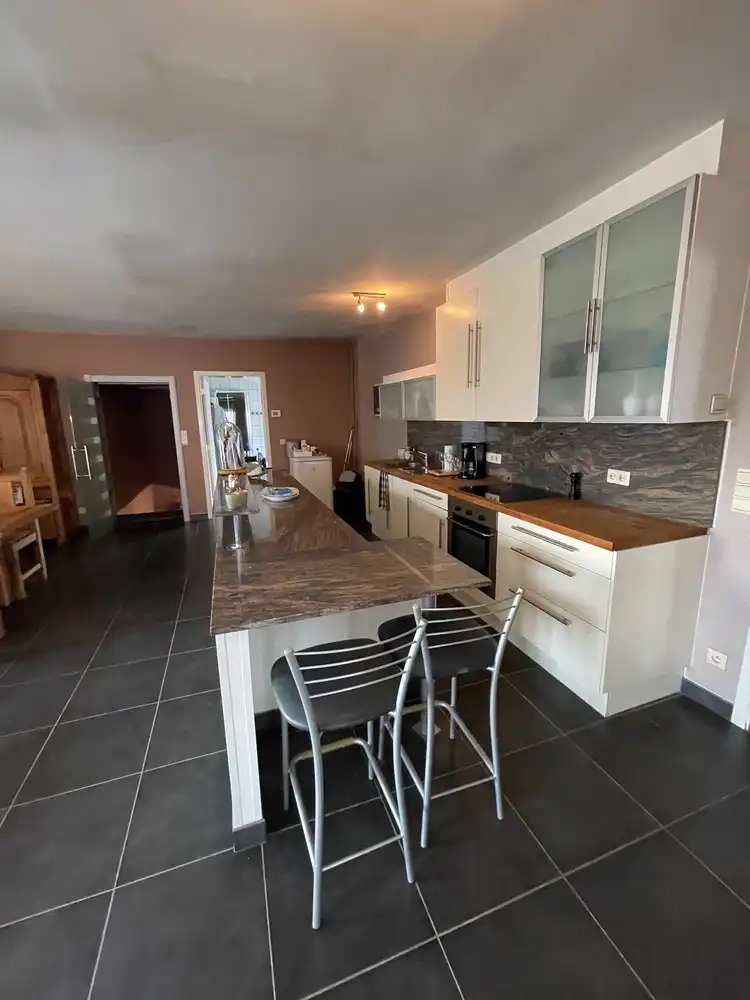 Ruim handelspand met woongelegenheid foto 27