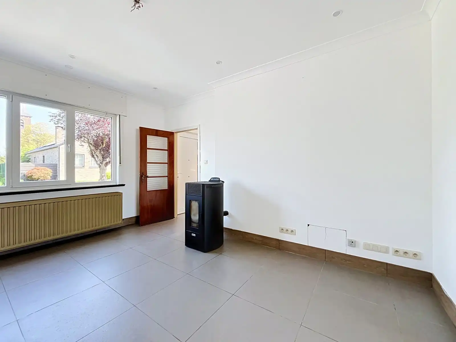 Charmante en opgefriste woning te Nieuwerkerken foto 3