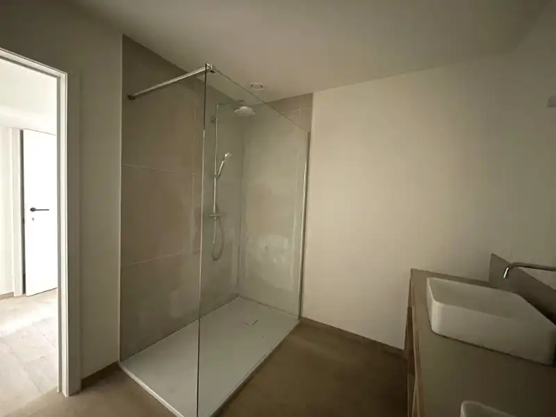 Prachtig gerenoveerd duplex appartement met zonnige tuin nabij Overpoort en Citadelpark foto 18
