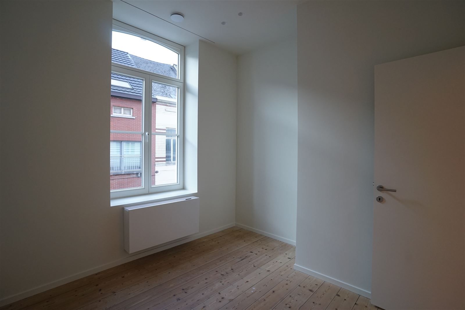 Instapklaar appartement te centrum Zottegem! foto 8