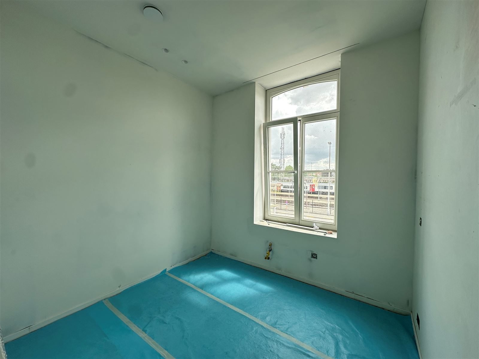 Instapklaar appartement te centrum Zottegem! foto 8