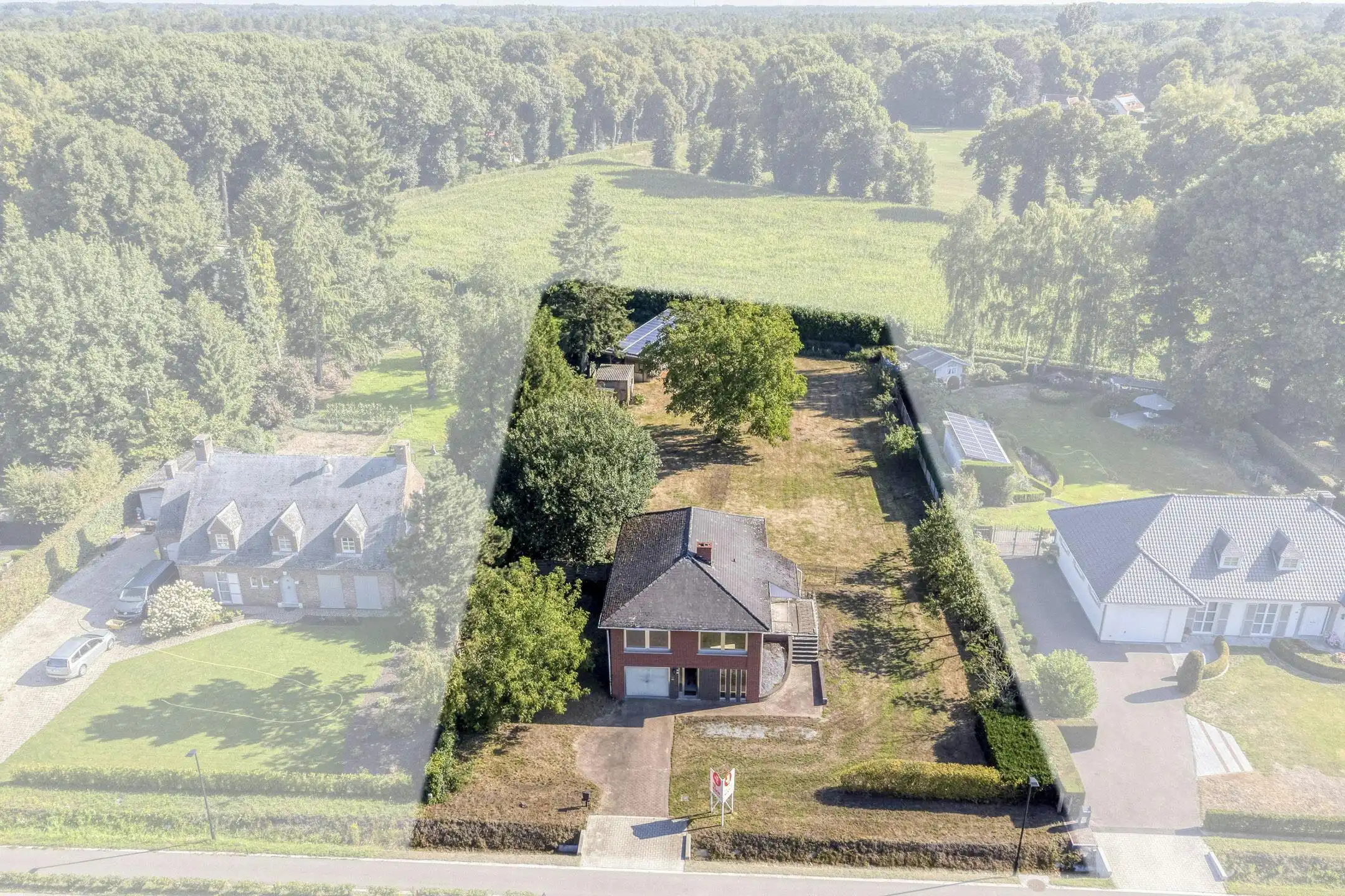 villaperceel van 2445m² met te slopen woning te koop in Geel foto 13