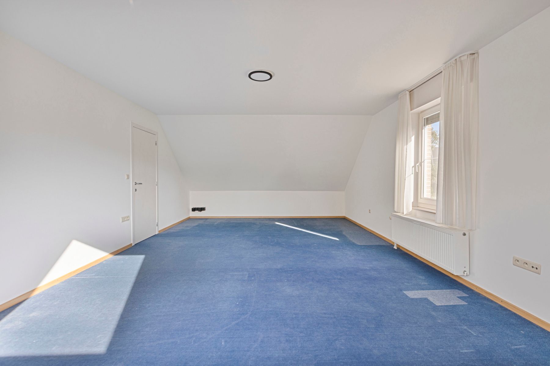Lichtrijke woning met 3 slaapkamers in stadskern Maaseik.  foto 22
