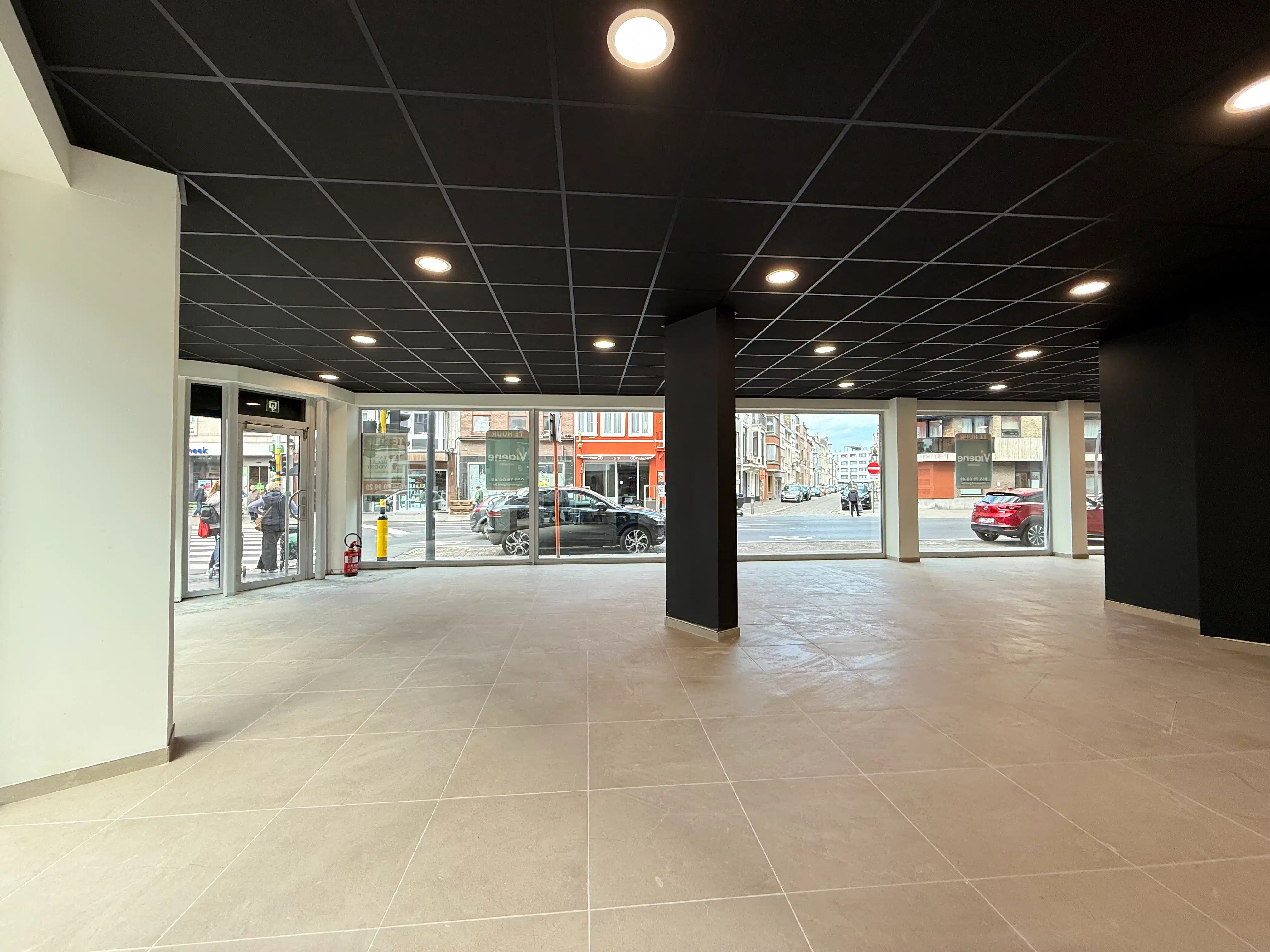 Handelsgelijkvloers op hoekligging 174m² foto 4