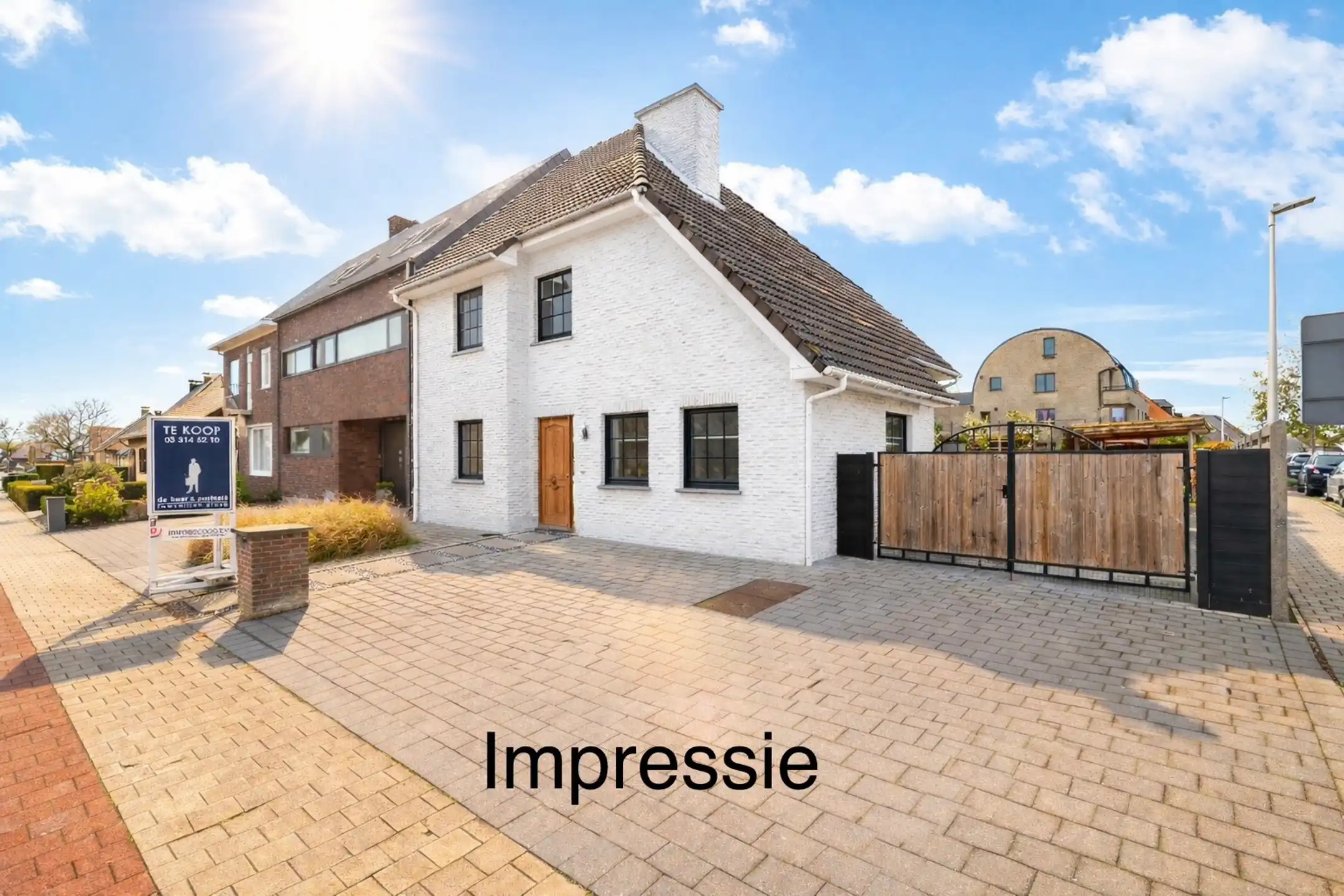 Zeer ruime HOB van ca. 725 m² in hartje Merksplas foto {{pictureIndex}}