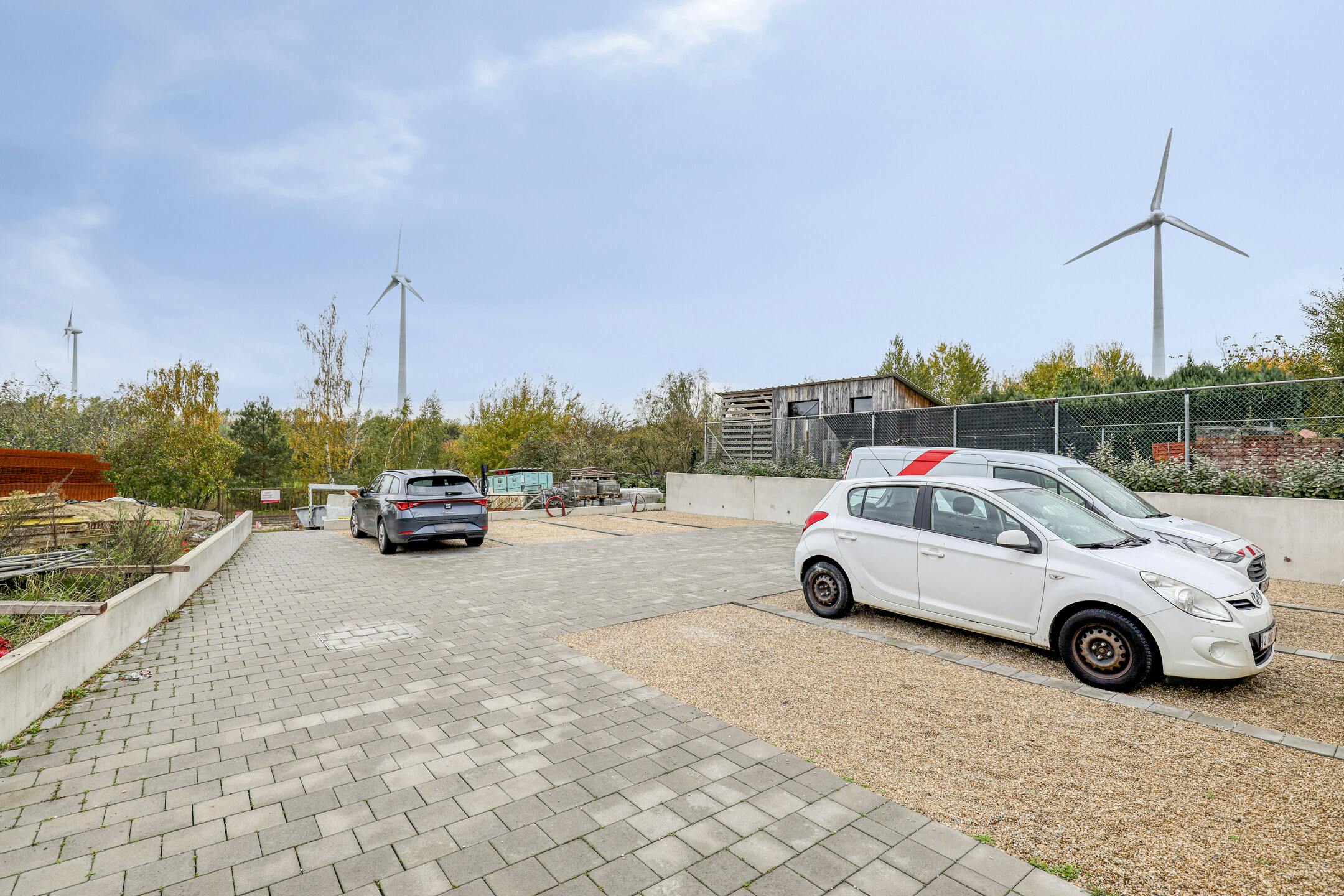 Instapklare nieuwbouwwoning met 3 slaapkamers en zwemvijver foto 19