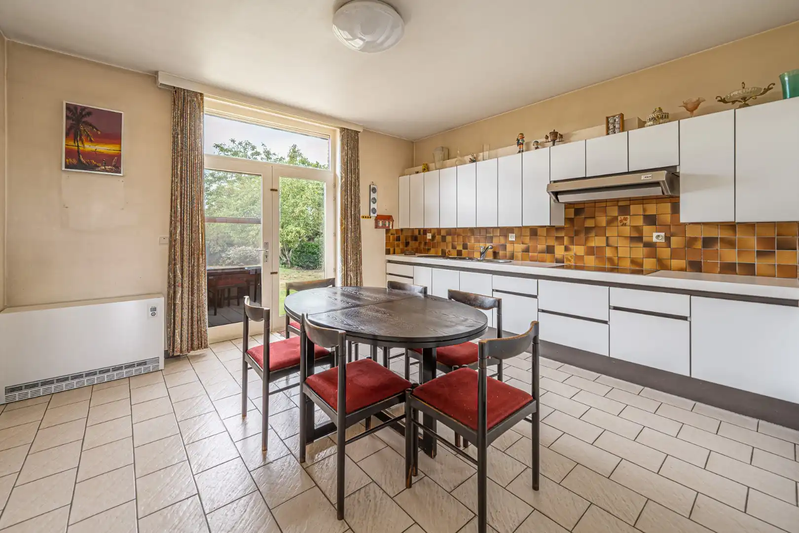 Ruime open woning met 5 slaapkamers, dubbele garage en tuin in Diksmuide foto 4