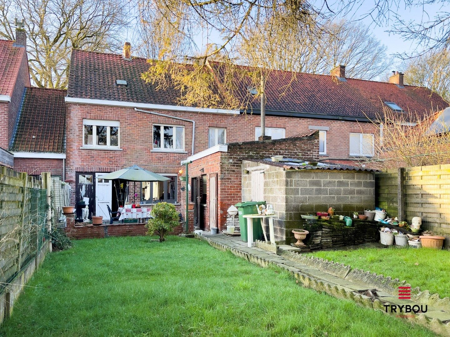 Ruime gezinswoning met 4 slaapkamers, garage en tuin foto 9