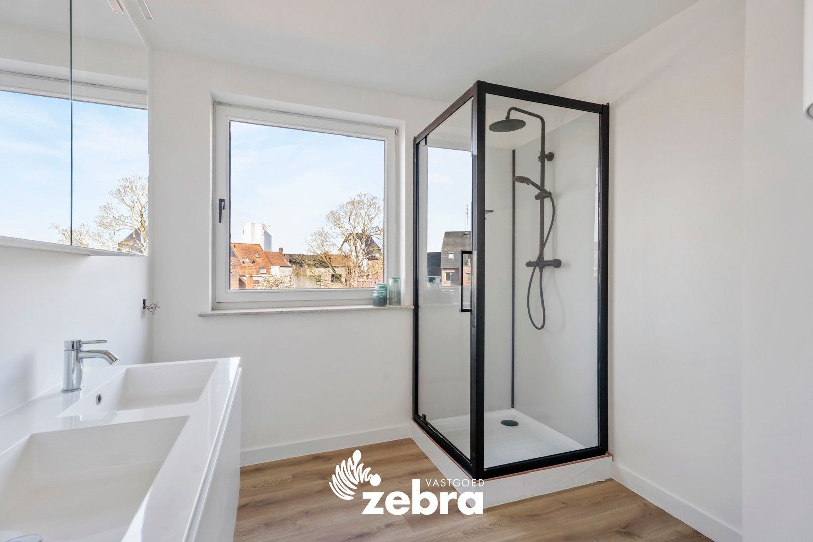 Prachtig & lichtrijk appartement met uitzicht op de Melkmarkt te Izegem! foto 9