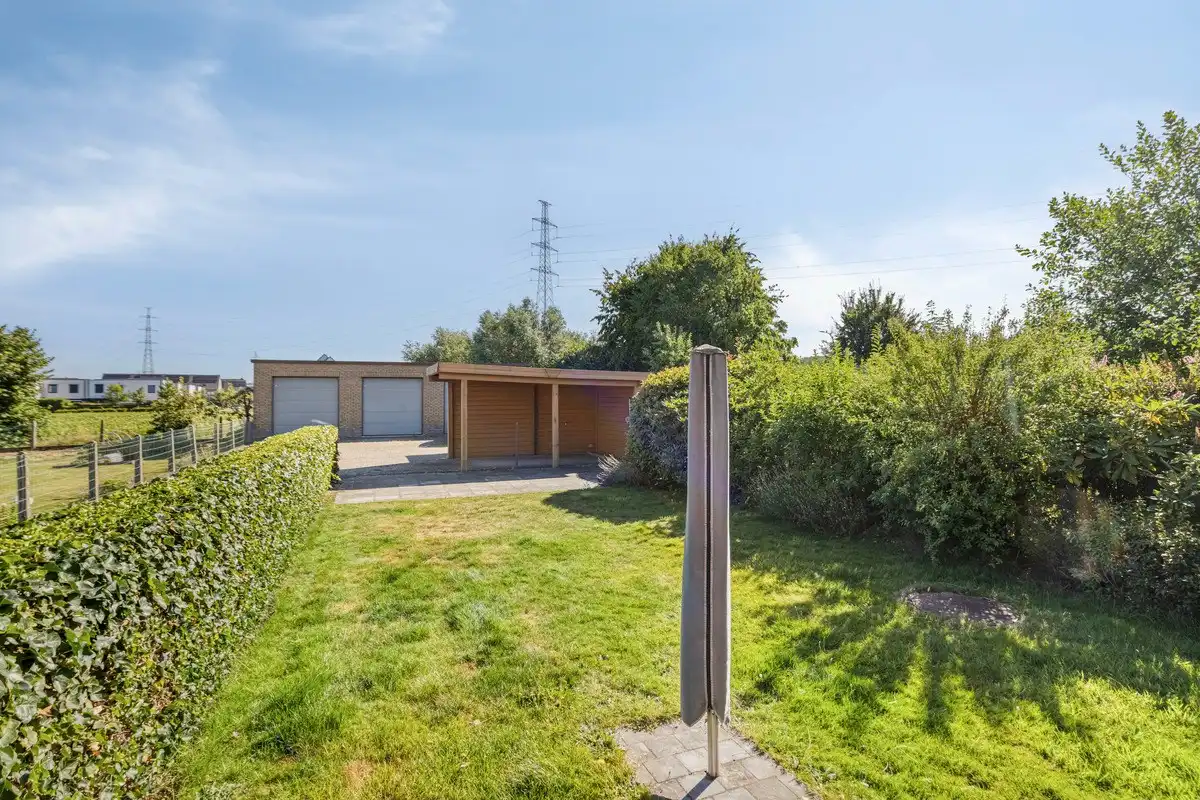 Gelijkvloers appartement met 2 slaapkamers, terras en tuin foto 4