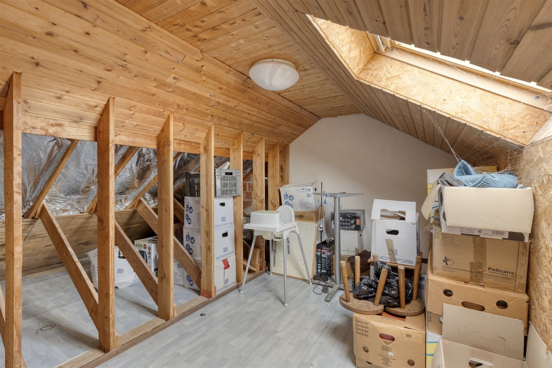 Charmante, instapklare woning in Wetteren met toffe tuin foto 13
