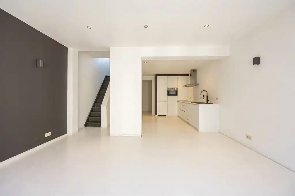 Gerenoveerd duplex appartement met 2 slaapkamers en gigantisch terras  foto 17