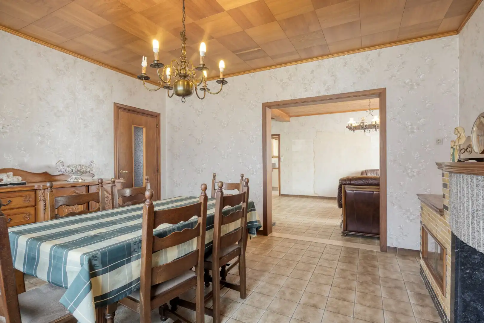 Ruime te renoveren woning met uitbreidingspotentieel en zonnig perceel van 1.738 m² !  foto 8