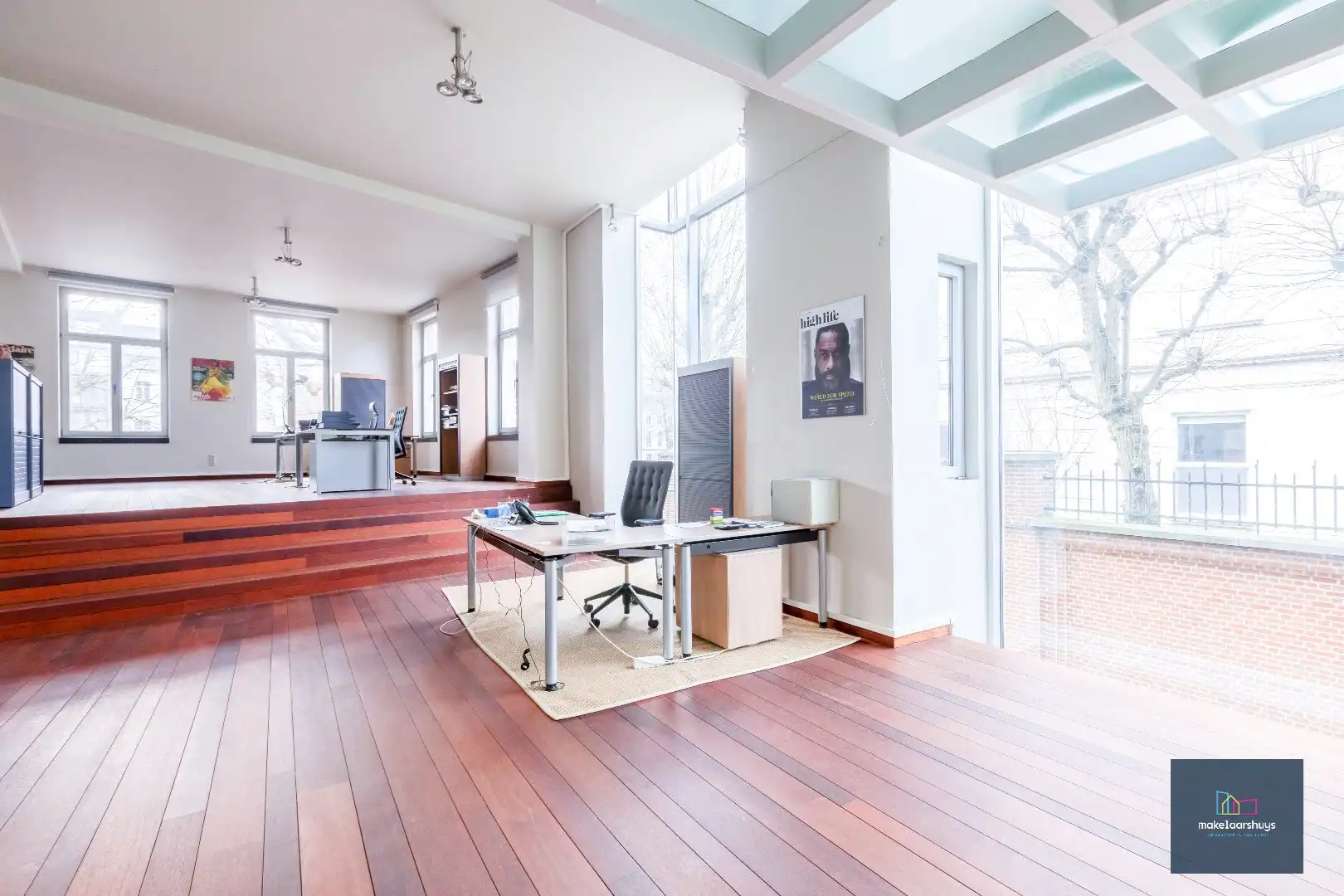 Luxueuze kantoorloft met inpandige staanplaats  en kelderberging  te Coupure Rechts.  foto 14