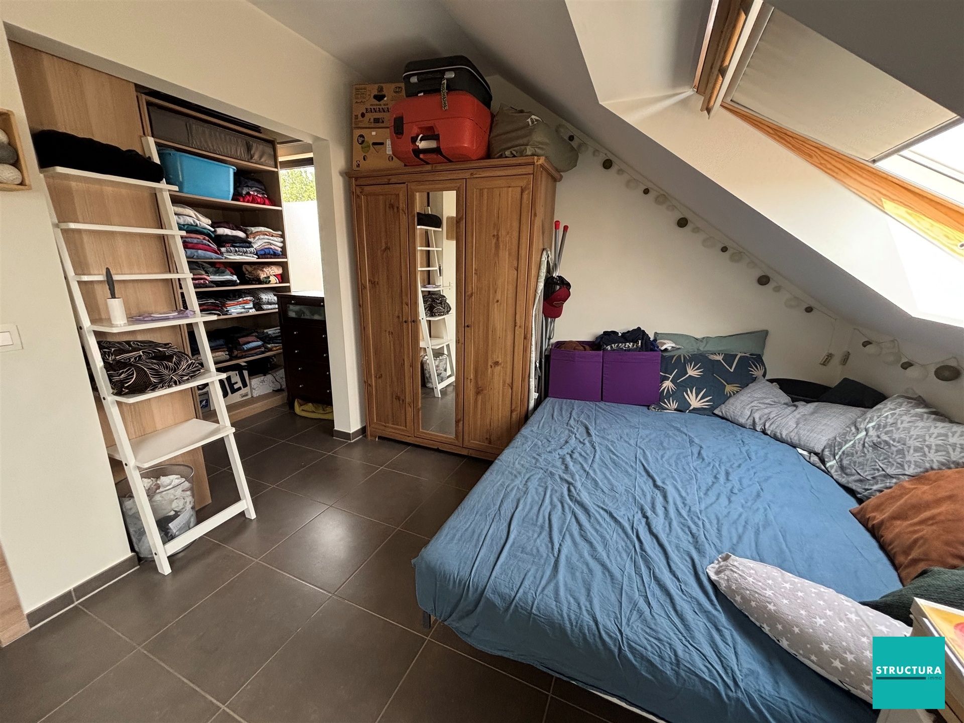 Appartement met twee slaapkamers en terras foto 12